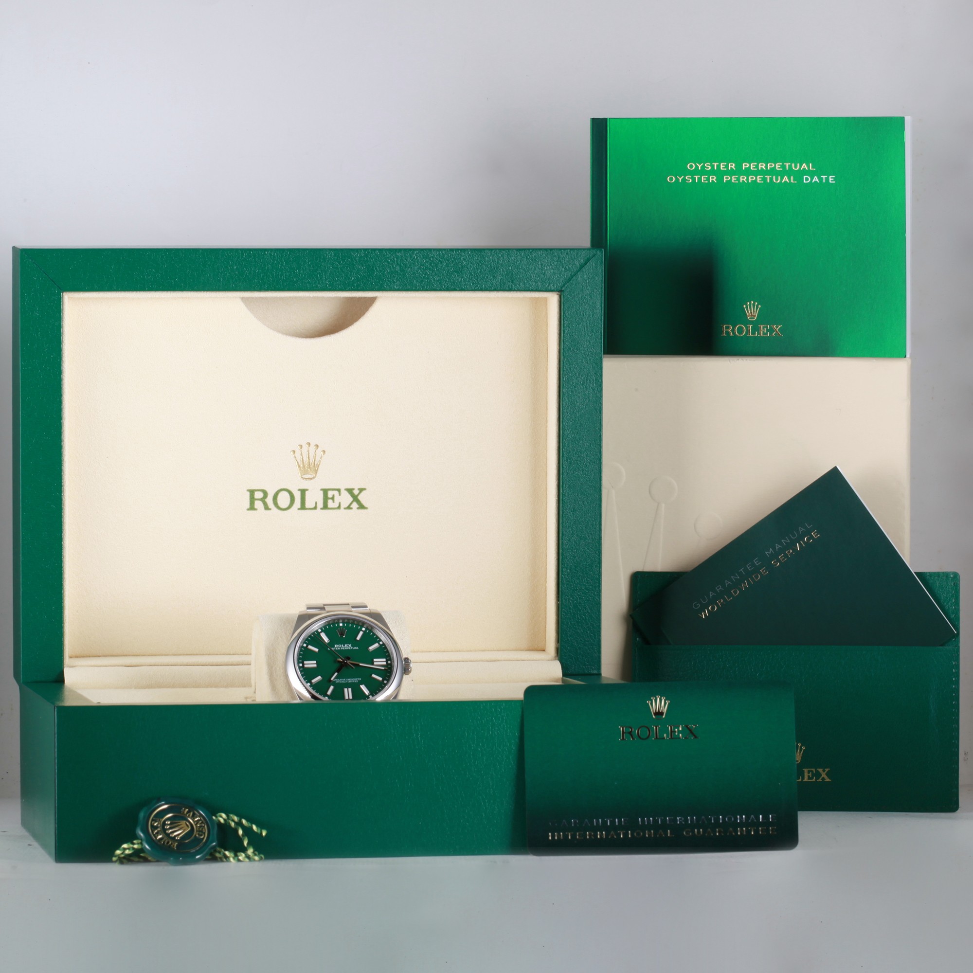 Rolex Oyster Perpetual 124300