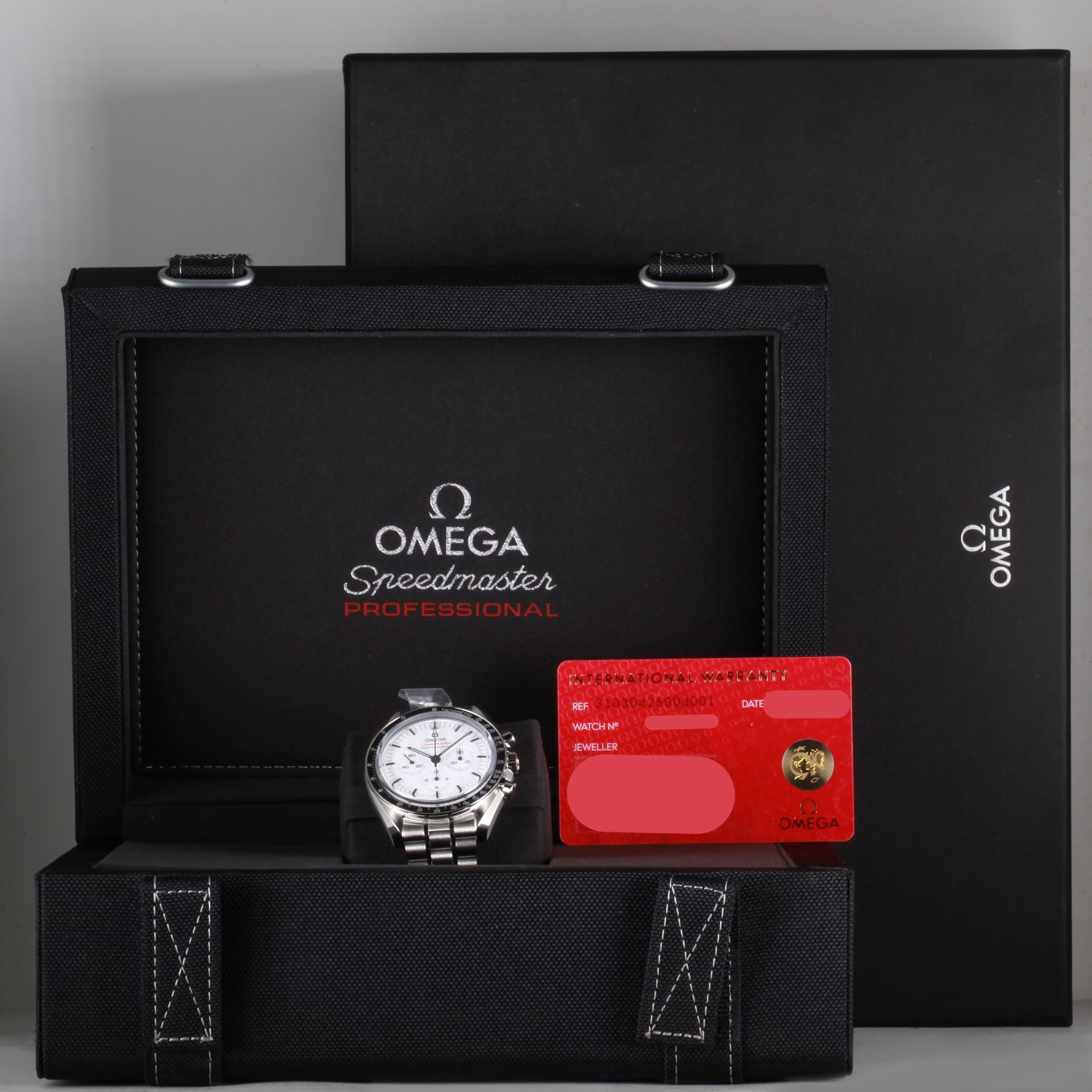 Omega Speedmaster 31030425004001
