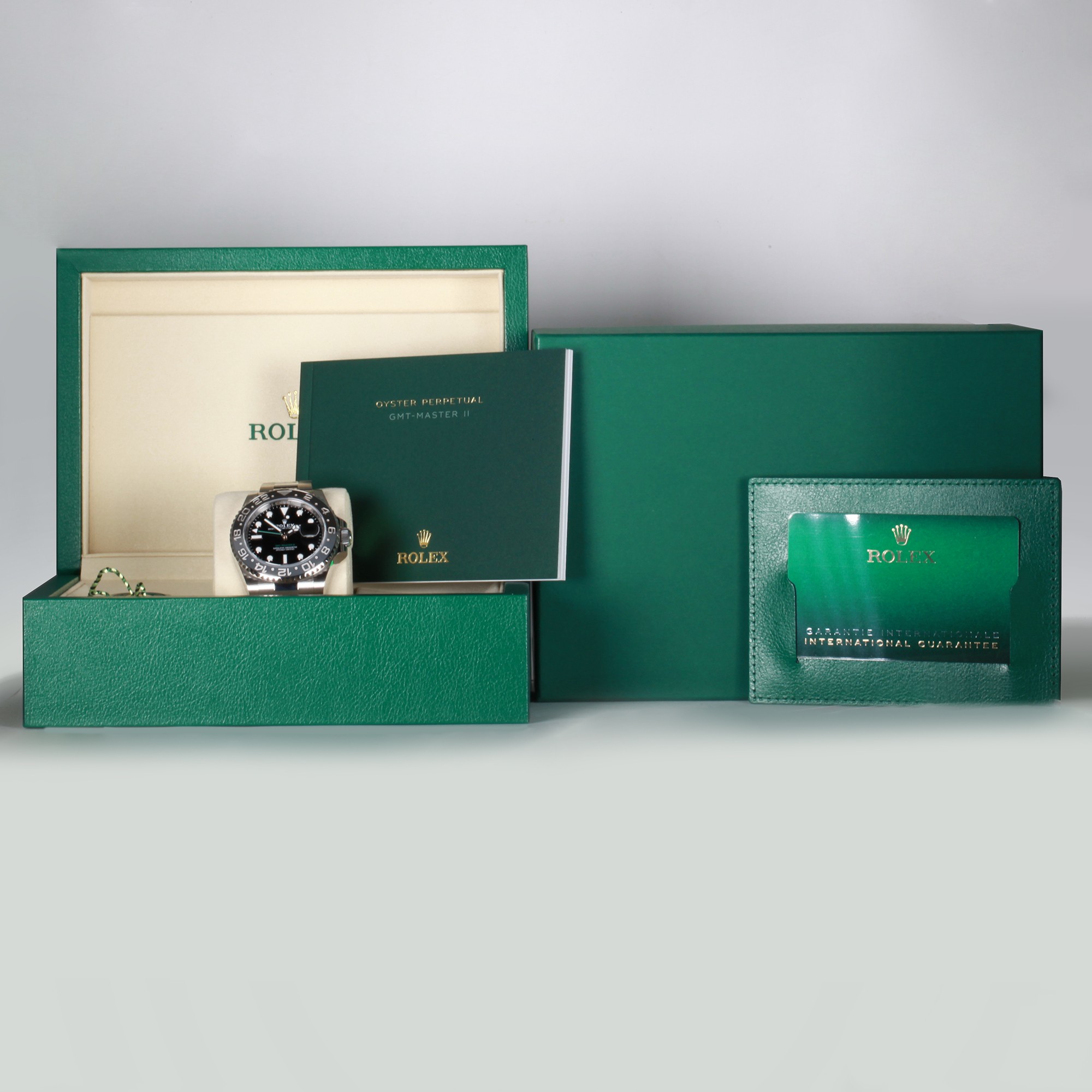 Rolex GMT-Master 126710GRNR