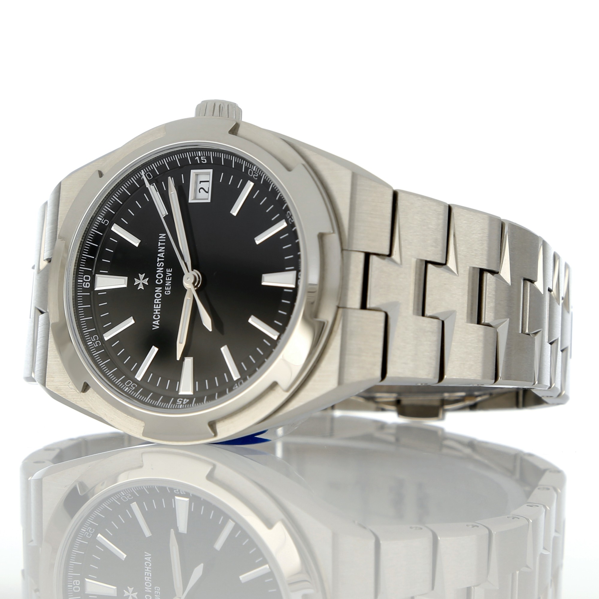 Vacheron Constantin Overseas 4520V/210A-B483