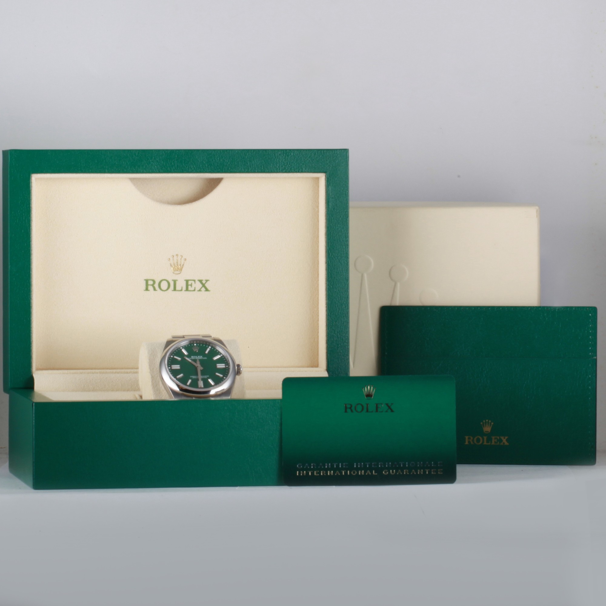 Rolex Oyster Perpetual 124300
