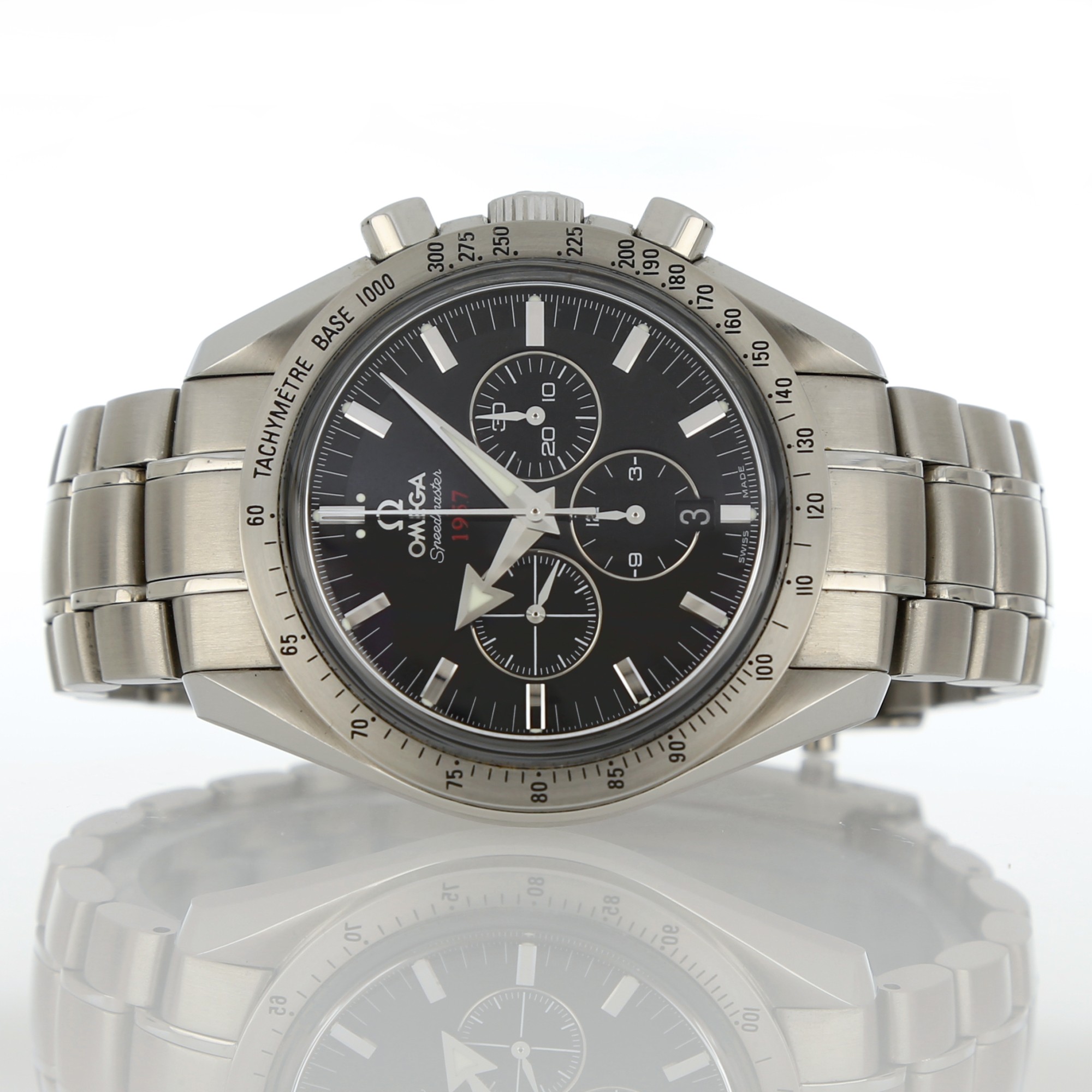 Omega Speedmaster 32110425001001