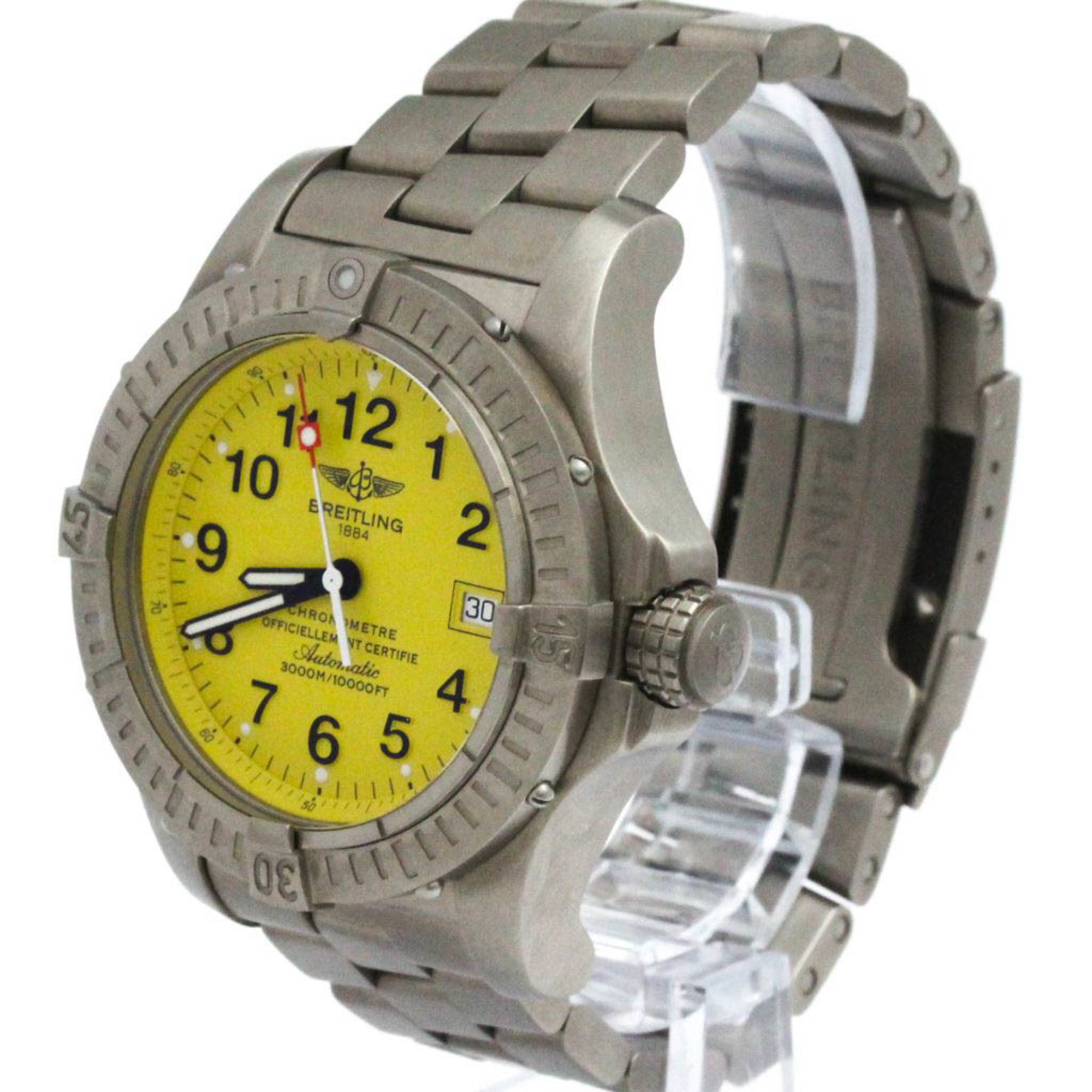 Breitling Avenger E17370