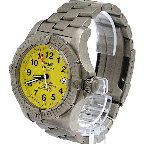 Breitling Avenger E17370 Breitling Avenger E17370