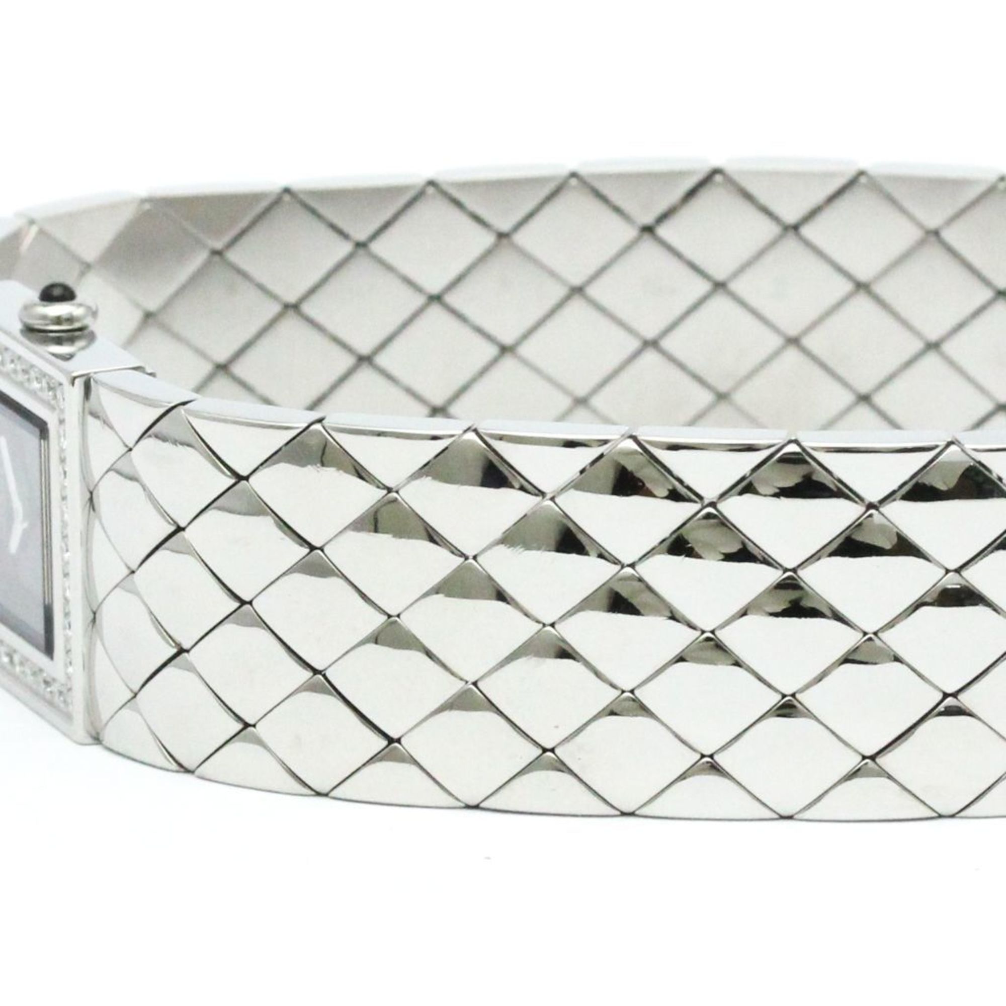 Chanel Matelasse H0489