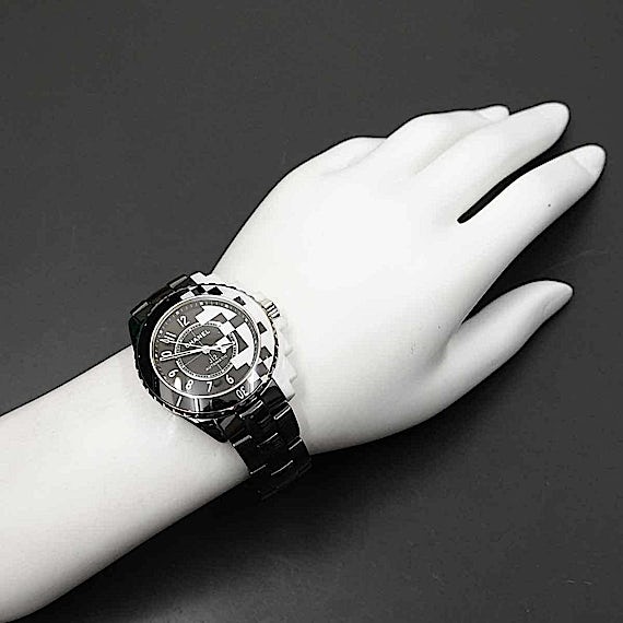 Chanel J12 H7988 Chanel J12 H7988