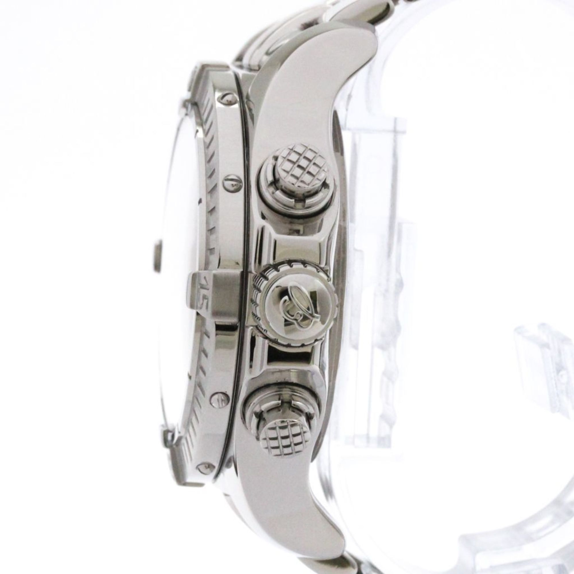 Breitling Avenger A13370