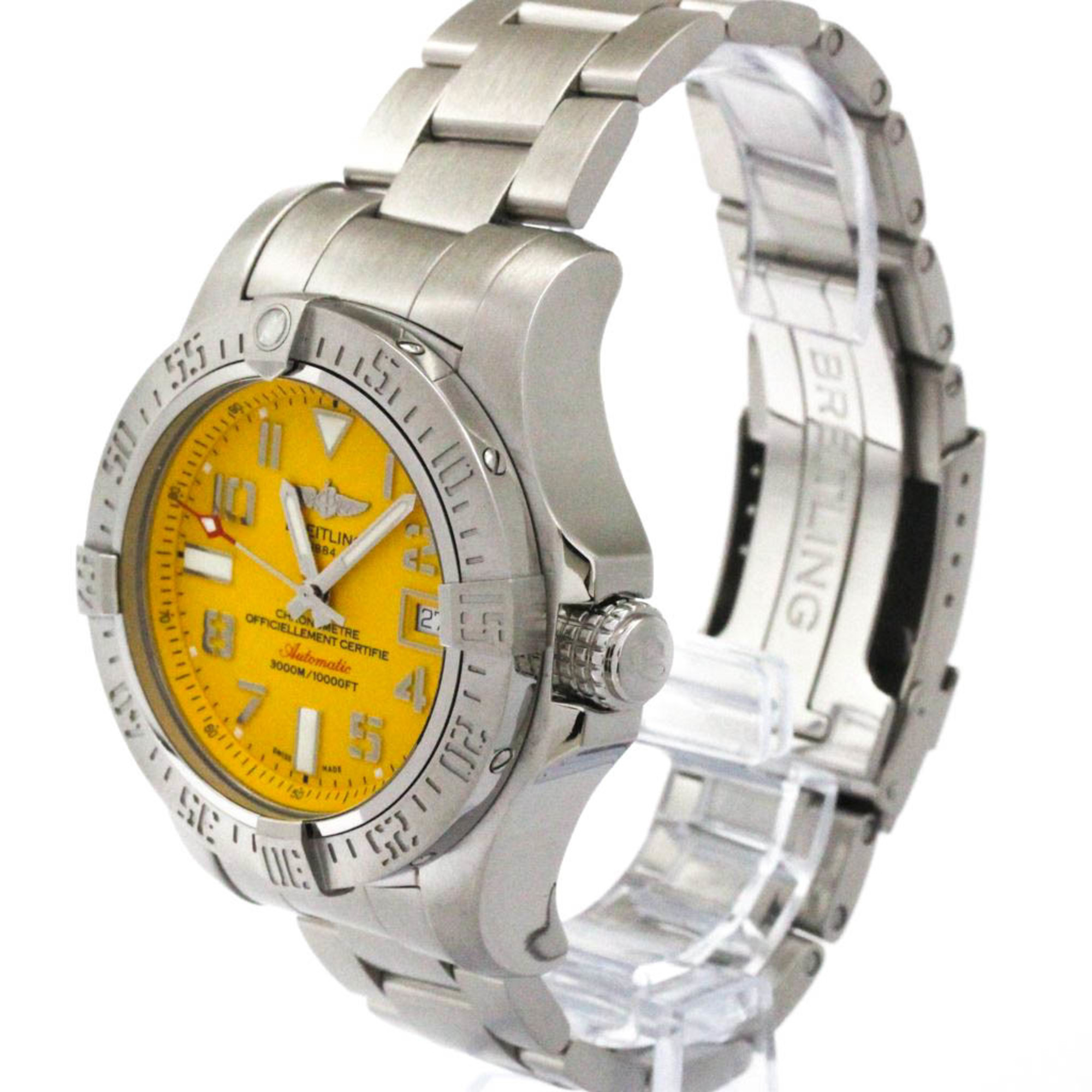 Breitling Avenger A17331