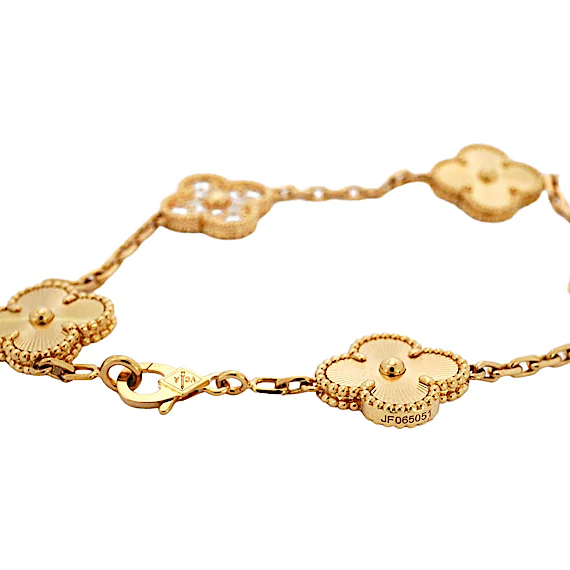 Van Cleef & Arpels Alhambra Guilloched Bracelet RN0000454 Van Cleef & Arpels Alhambra Guilloched Bracelet RN0000454