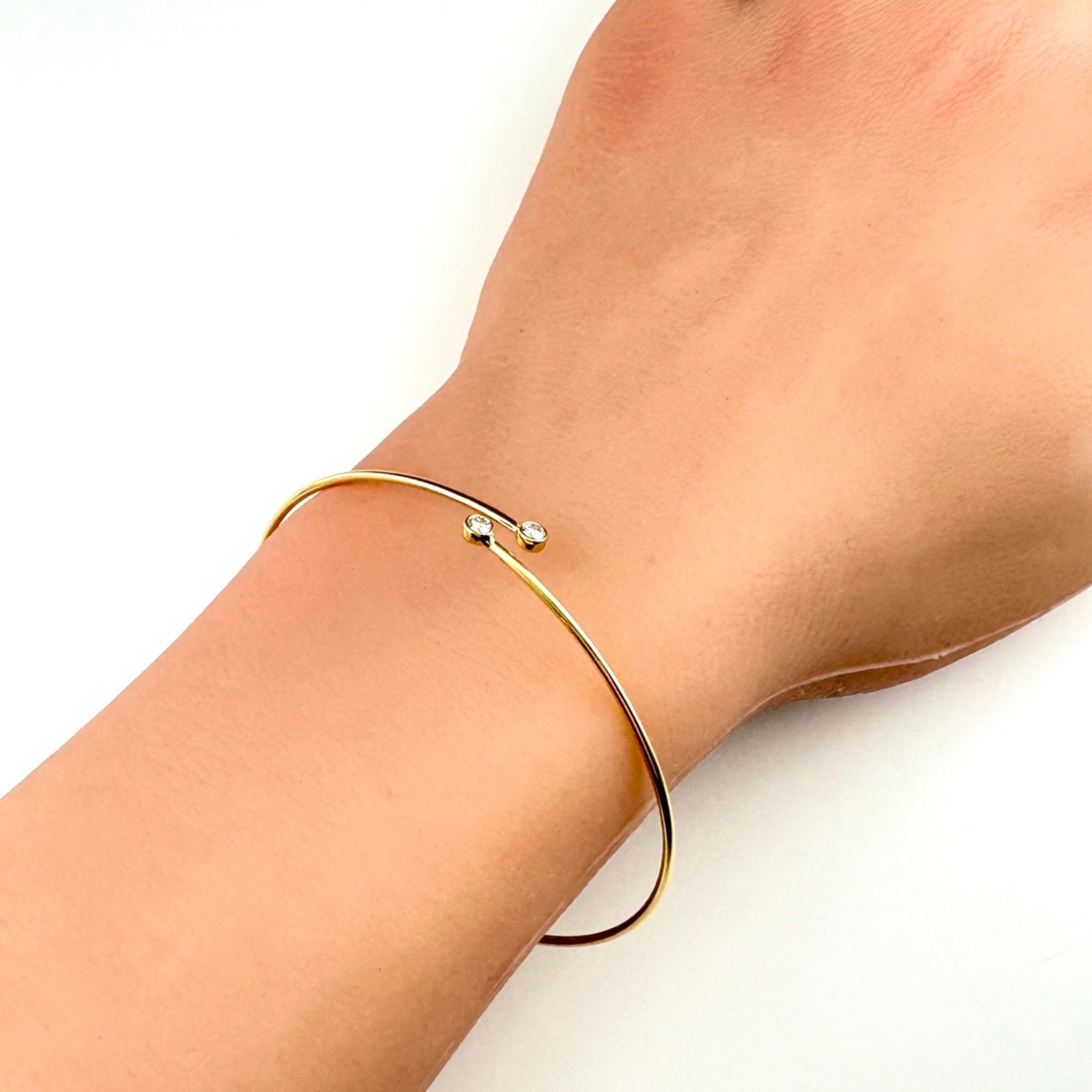 Tiffany Hoop Single Row Bangle RN0000773