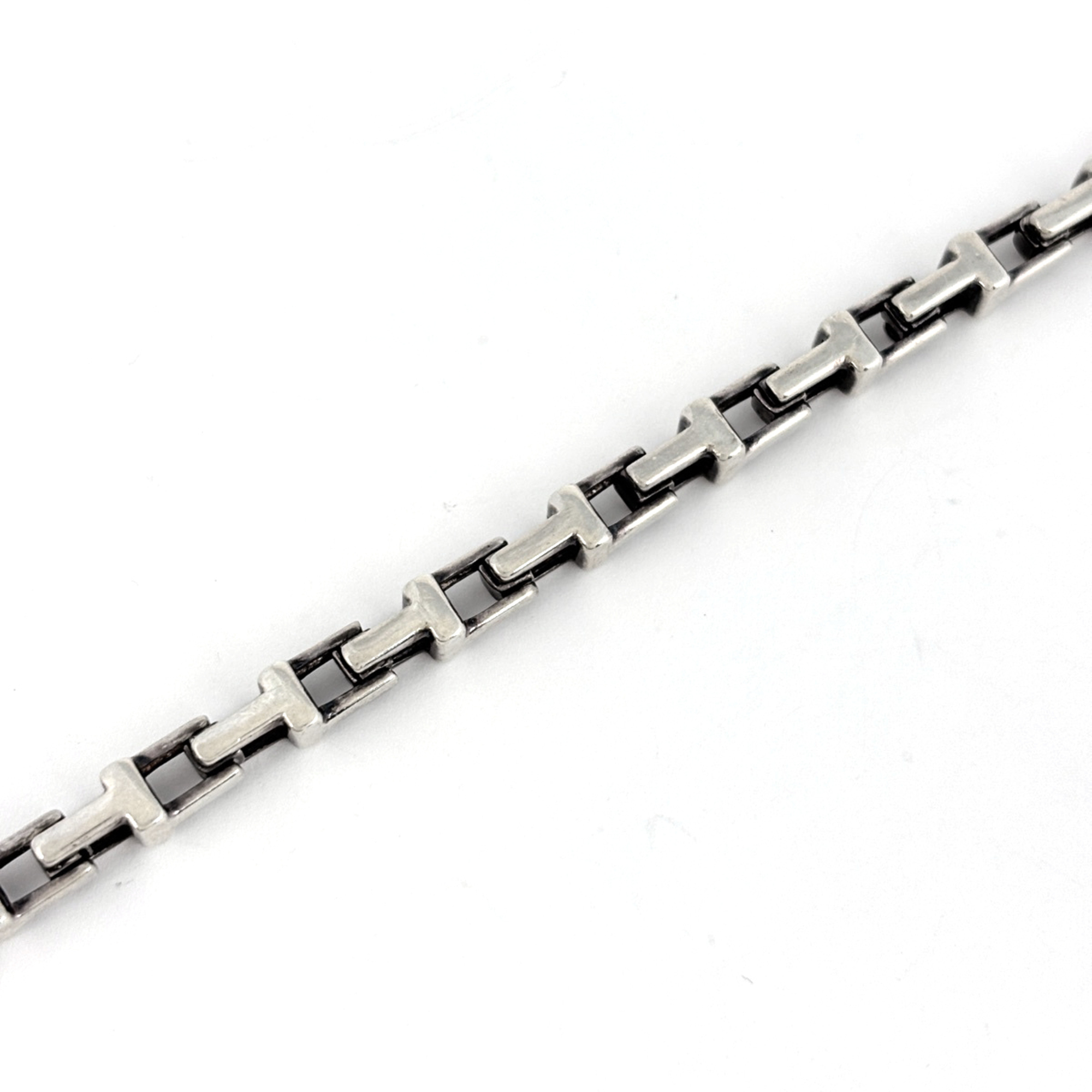 Tiffany T Narrow Chain Bracelet RN0000774