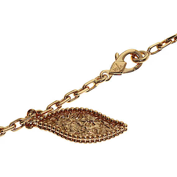 Van Cleef & Arpels Lucky Spring Onyx Carnelian Shell Bracelet RN0000865 Van Cleef & Arpels Lucky Spring Onyx Carnelian Shell Bracelet RN0000865