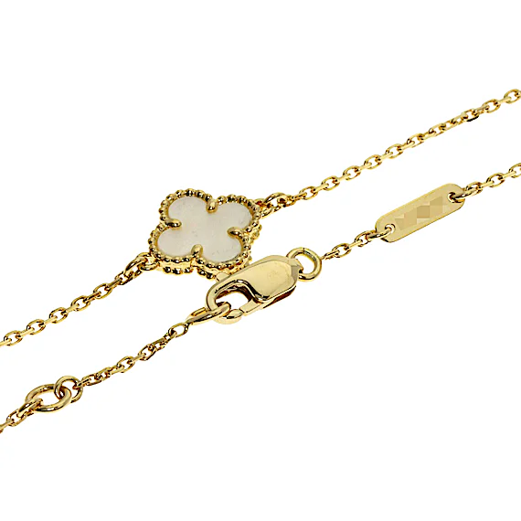 Van Cleef & Arpels Sweet Alhambra Mother of Pearl Bracelet RN0000869 Van Cleef & Arpels Sweet Alhambra Mother of Pearl Bracelet RN0000869