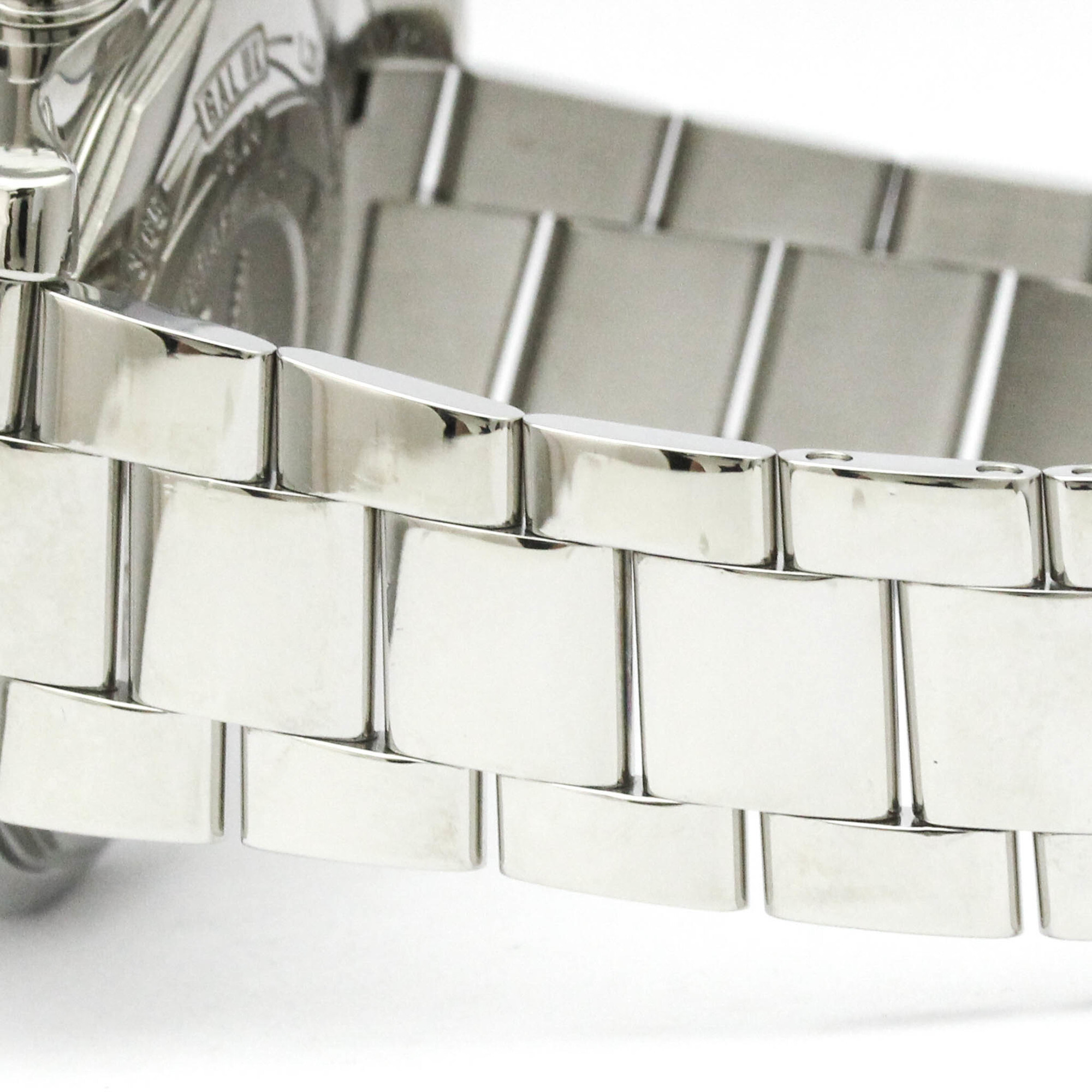 Breitling Avenger A13371