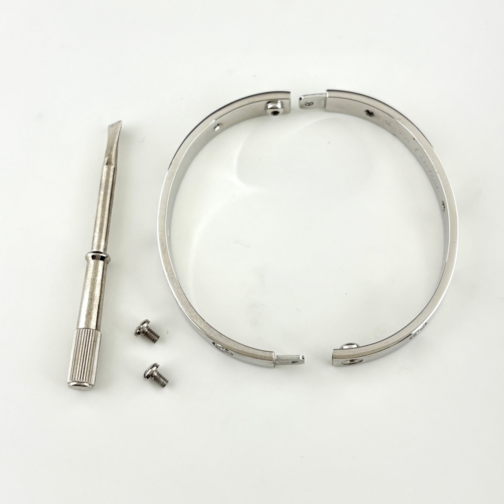 Cartier Love Bracelet RN0001030