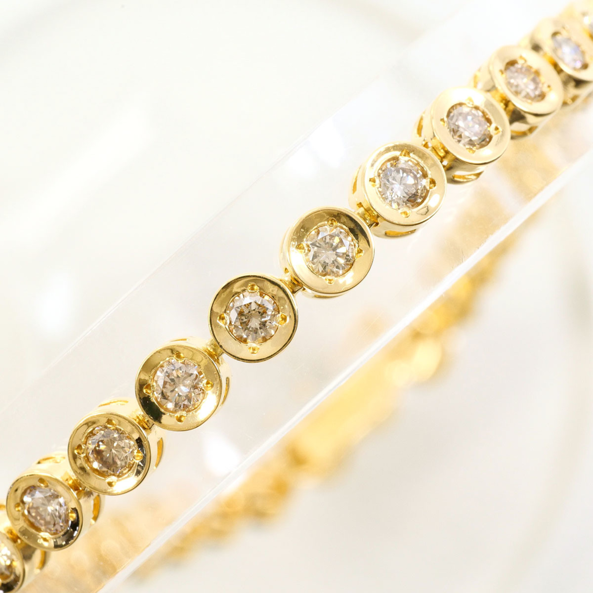 Unbranded 18K Yellow Gold Diamond Bracelet RN0001357