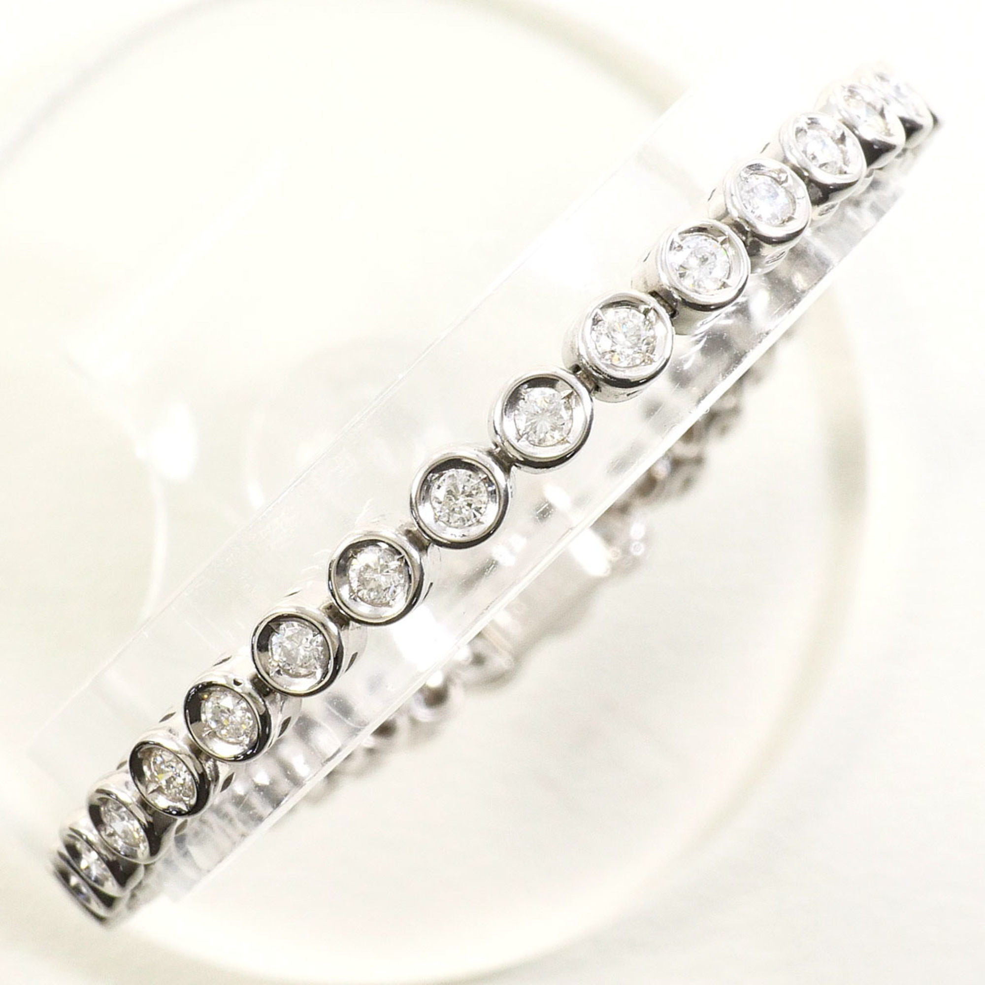 Unbranded PT850 Platinum Bracelet with 2.02ct Diamonds RN0001444