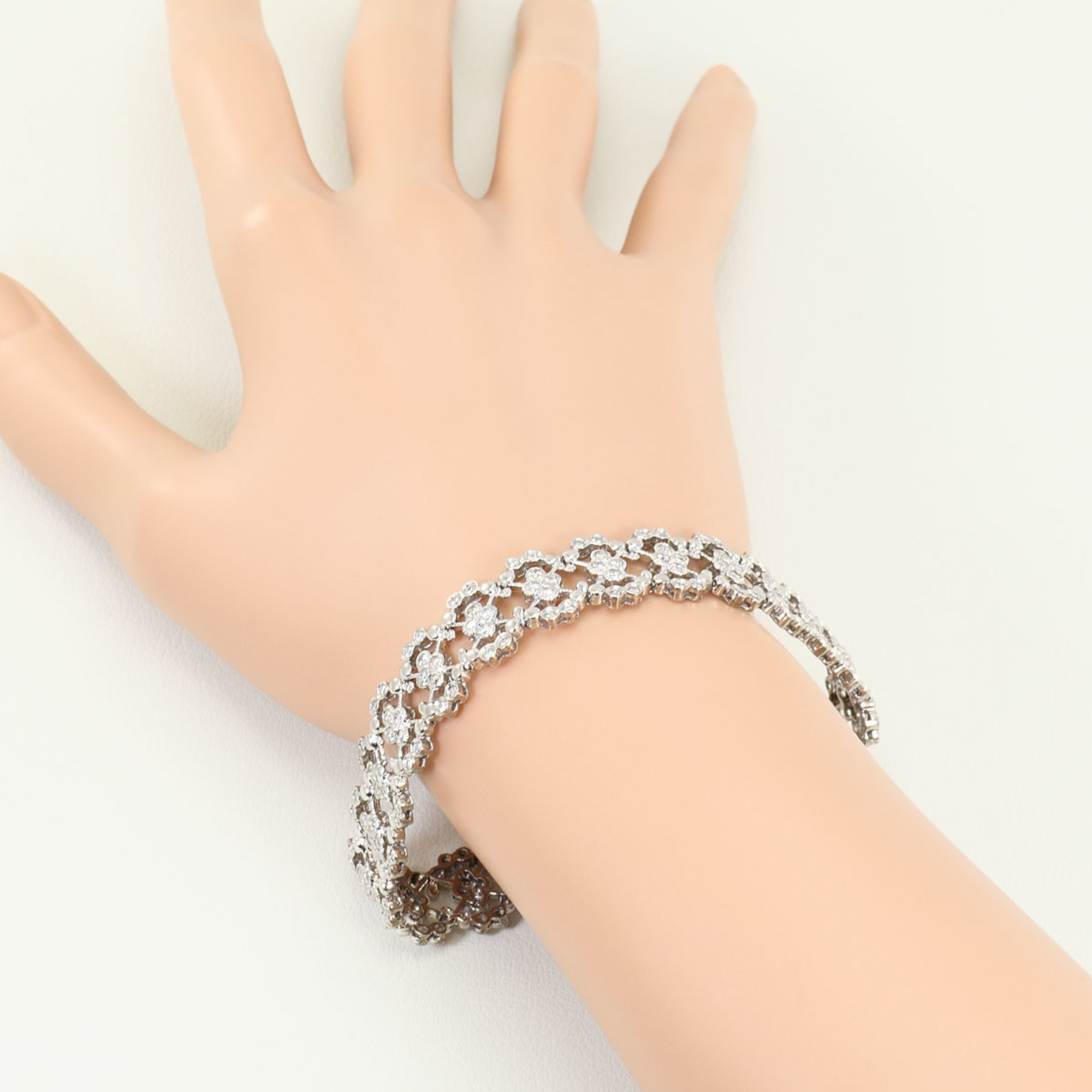 Unbranded 18K White Gold Diamond Bracelet RN0001485
