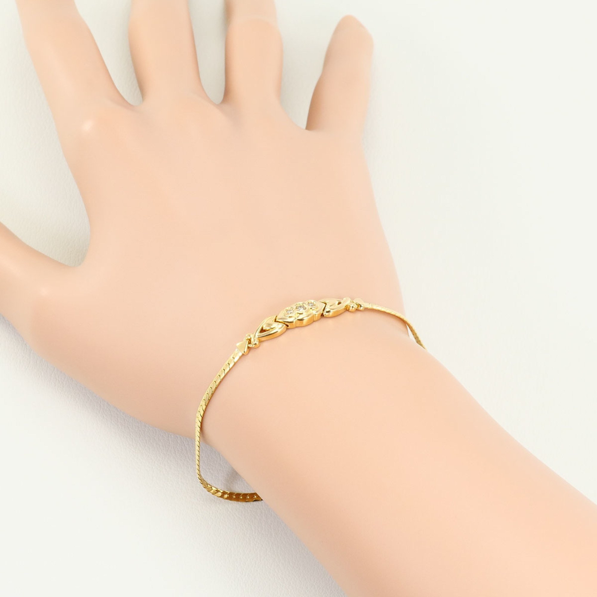 Unbranded 18K Yellow Gold Diamond Bracelet RN0001493