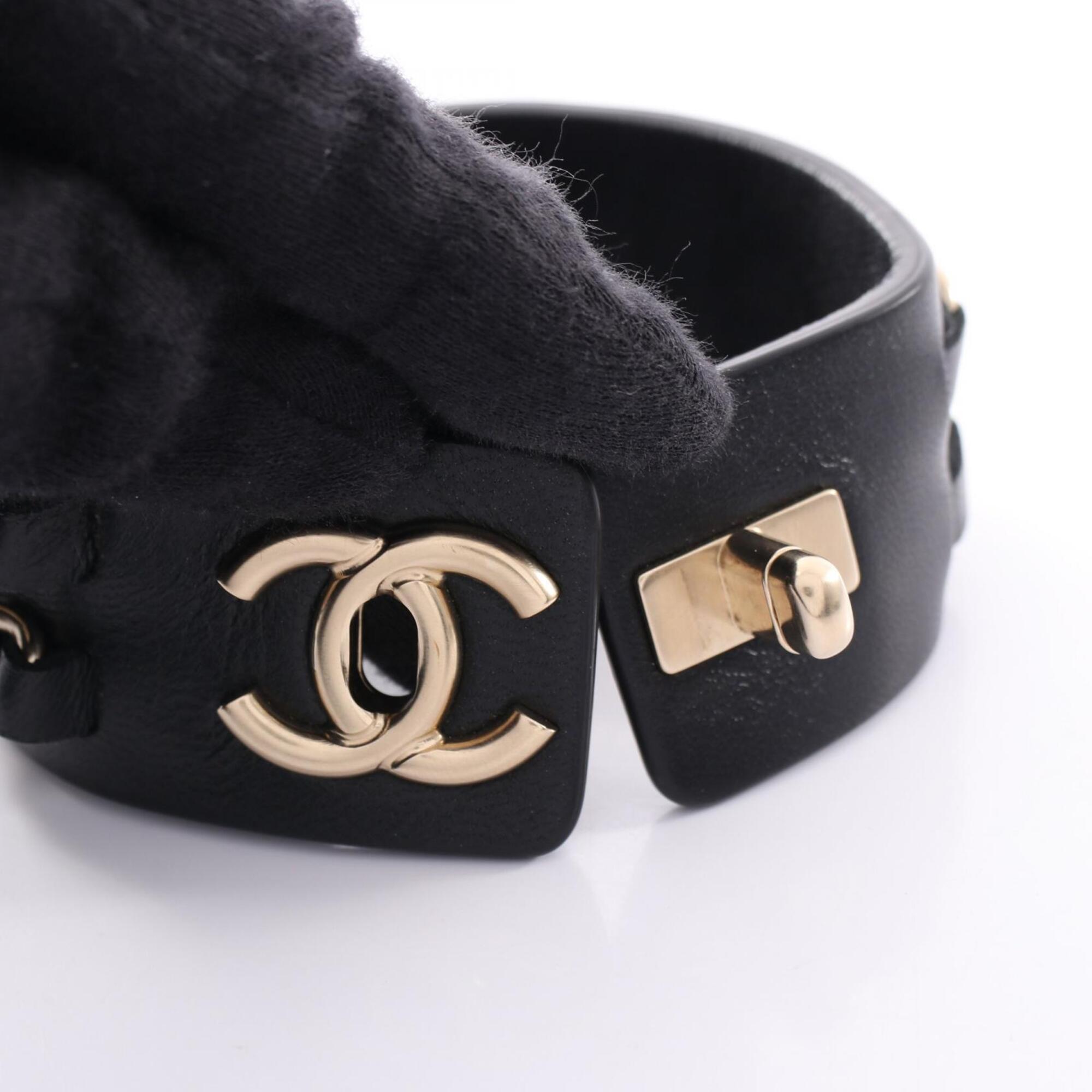 Chanel Coco Mark Turnlock Bracelet RN0001738