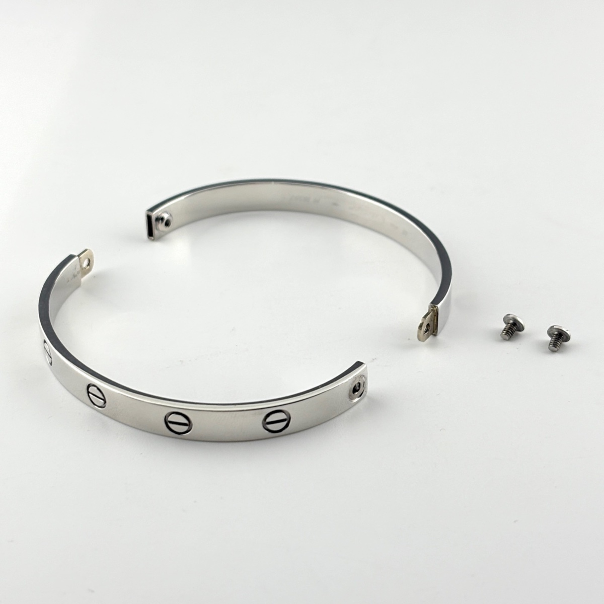 Cartier Love Bracelet RN0001885