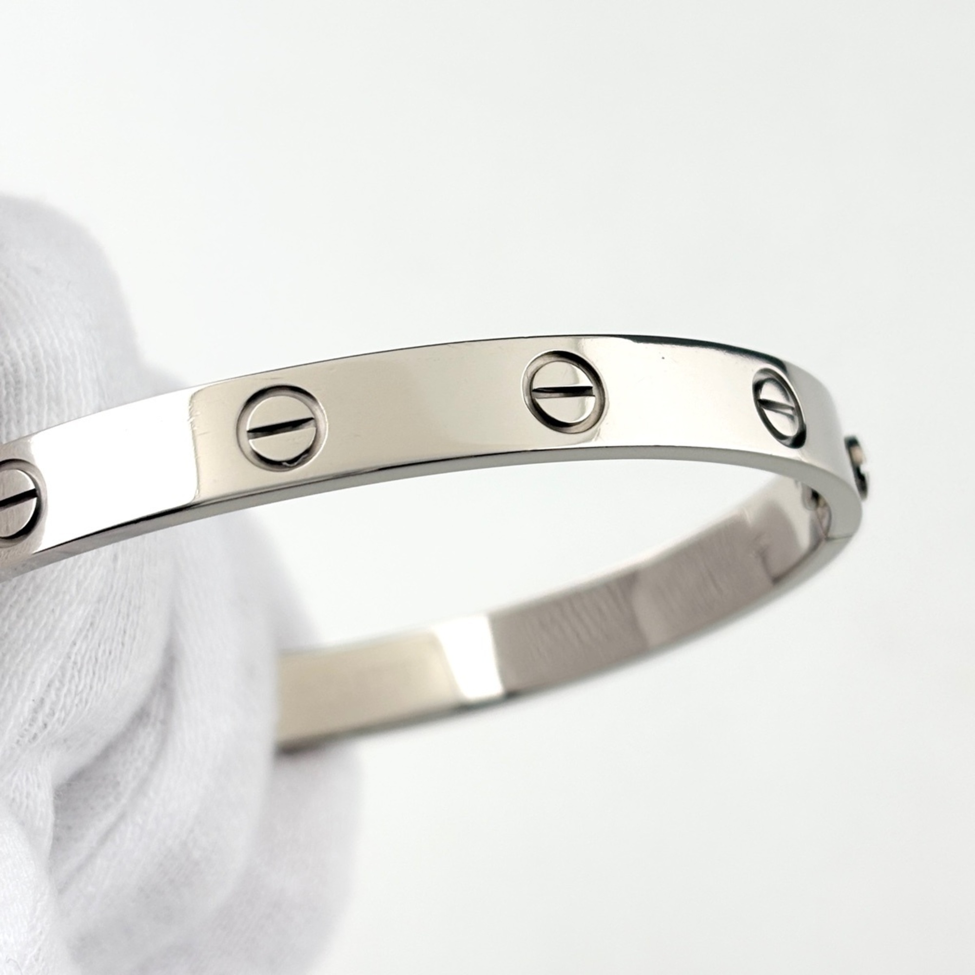 Cartier Love Bracelet RN0001899