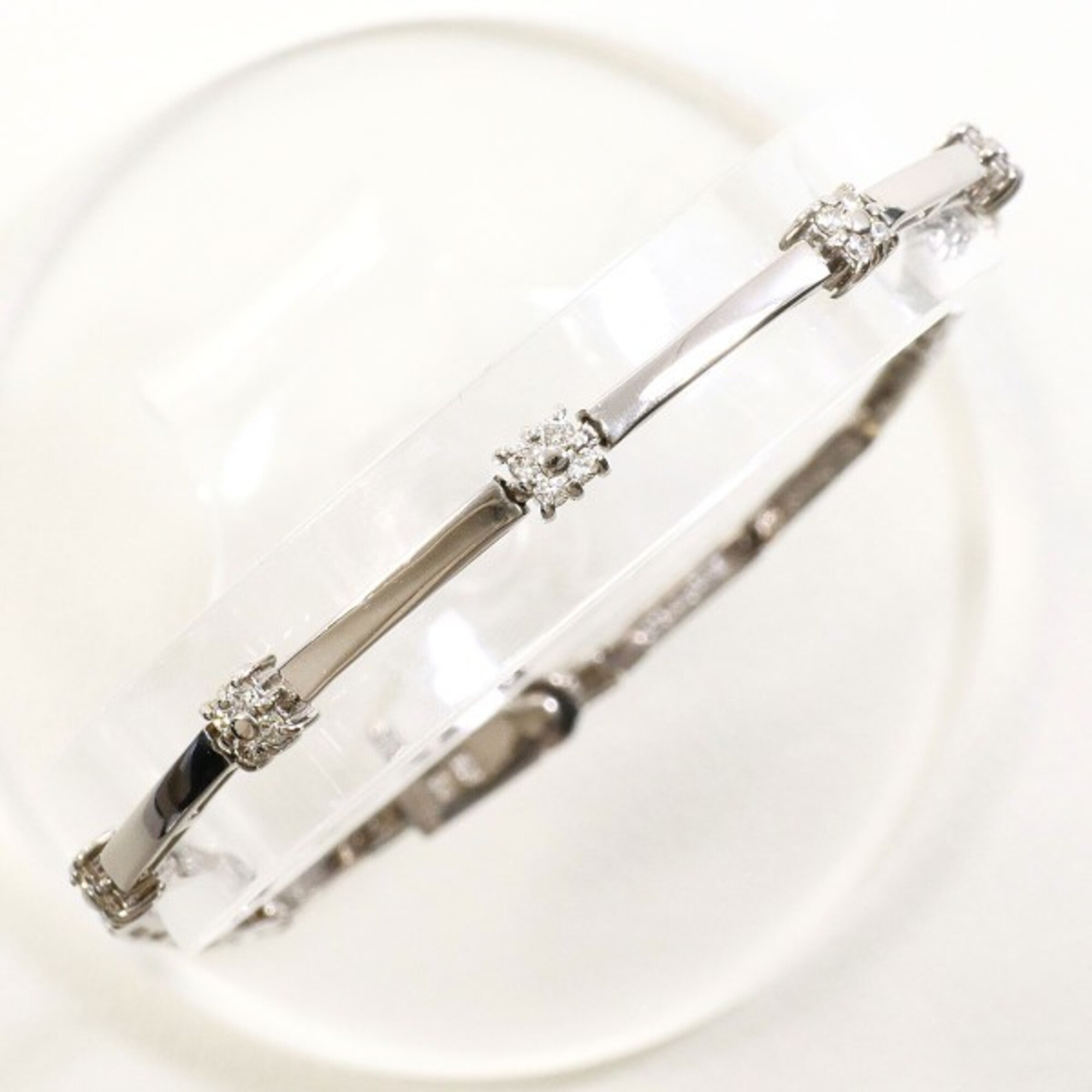 Unbranded 18K white gold diamond bracelet RN0001905