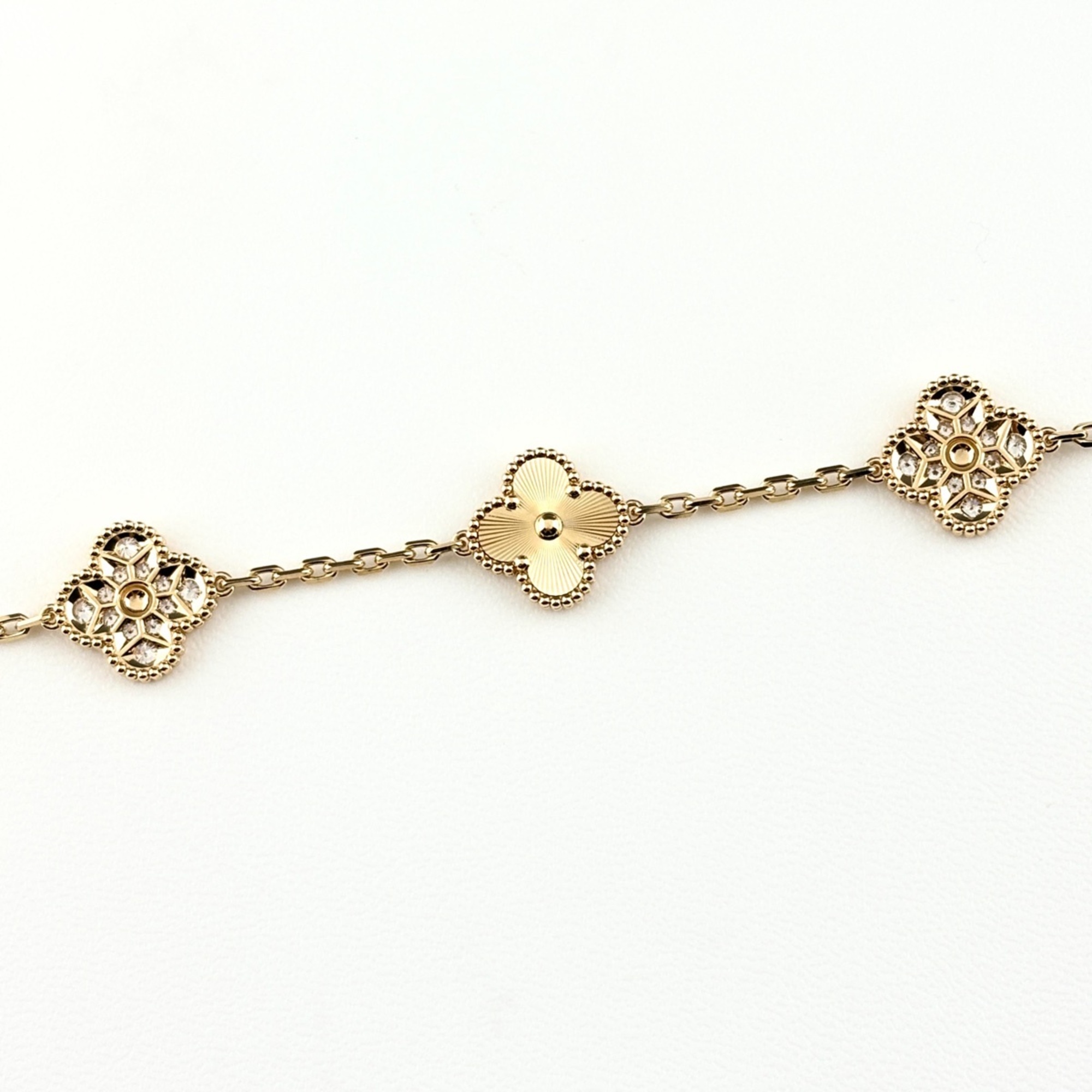 Van Cleef & Arpels Vintage Alhambra Bracelet RN0002069