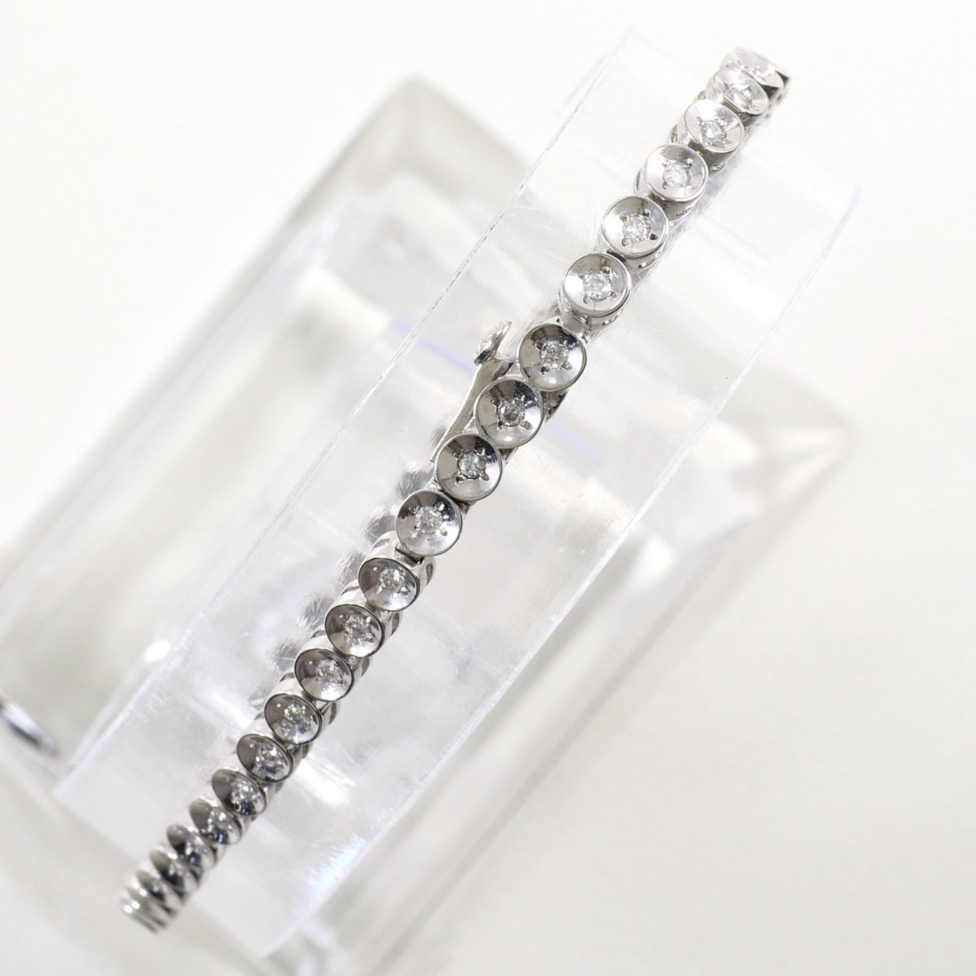 Unbranded K14 14K WG White Gold Bracelet with 0.55ct Di RN0002115