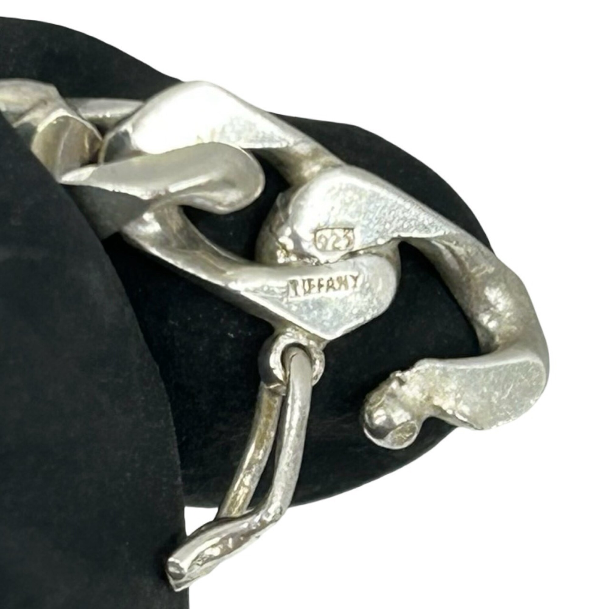 Tiffany Tiffany Vintage Center Knot Bracelet RN0002160
