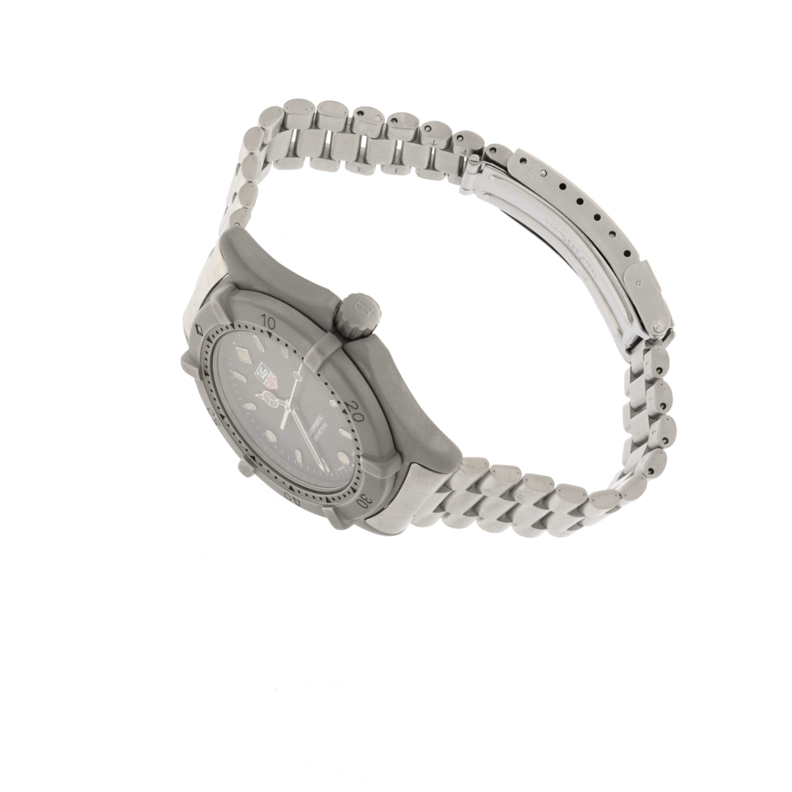 TAG Heuer 2000 Professional 669.206F