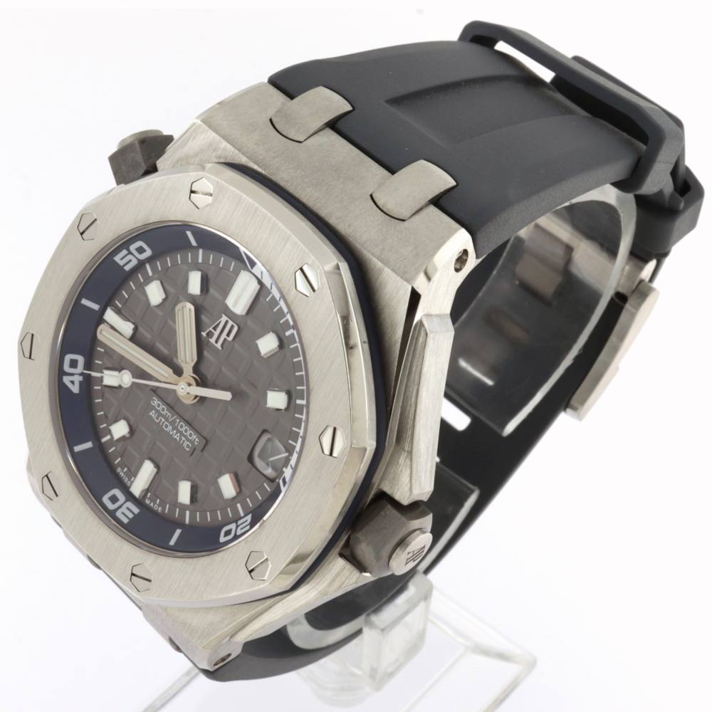 Audemars Piguet Royal Oak Offshore 15720ST.OO.A009CA.01
