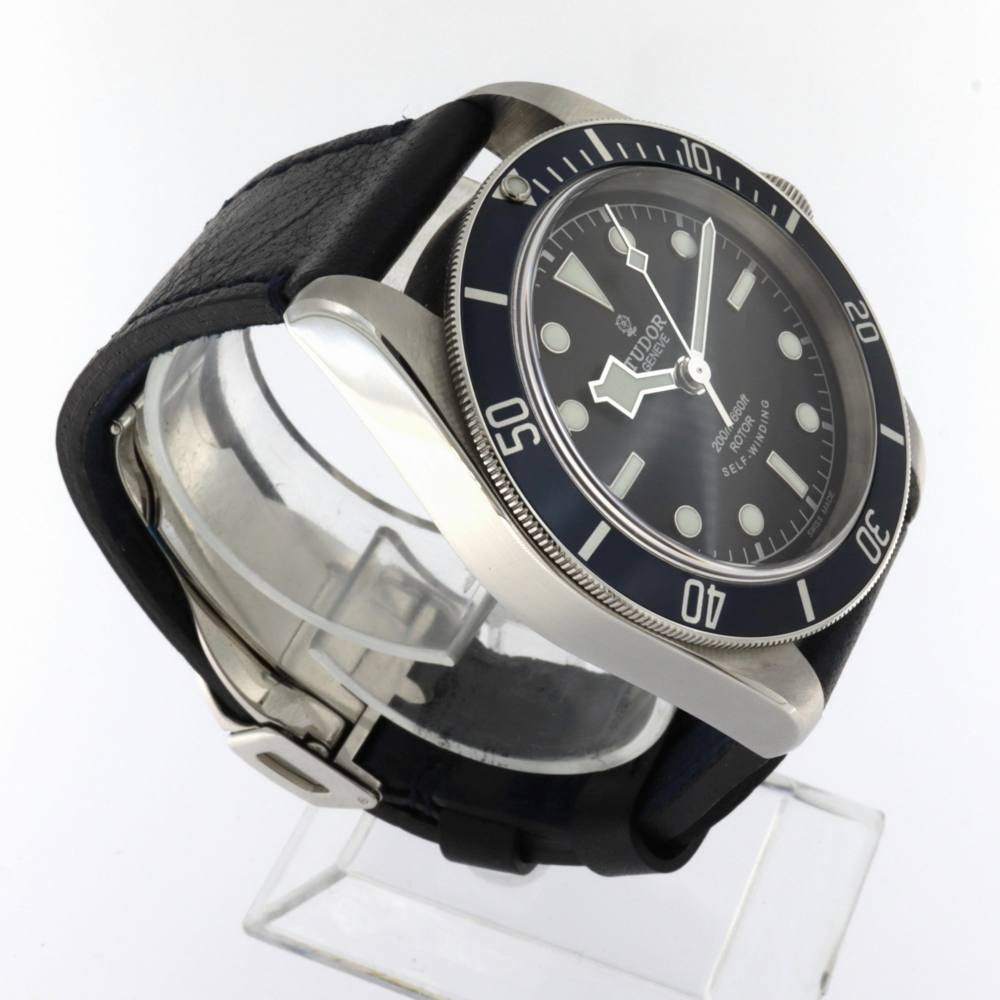 Tudor Black Bay 79220B