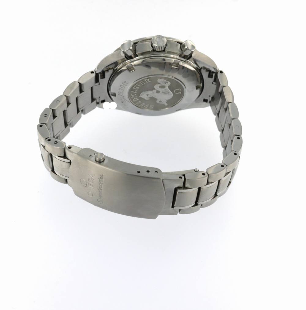 Omega Speedmaster 32105000