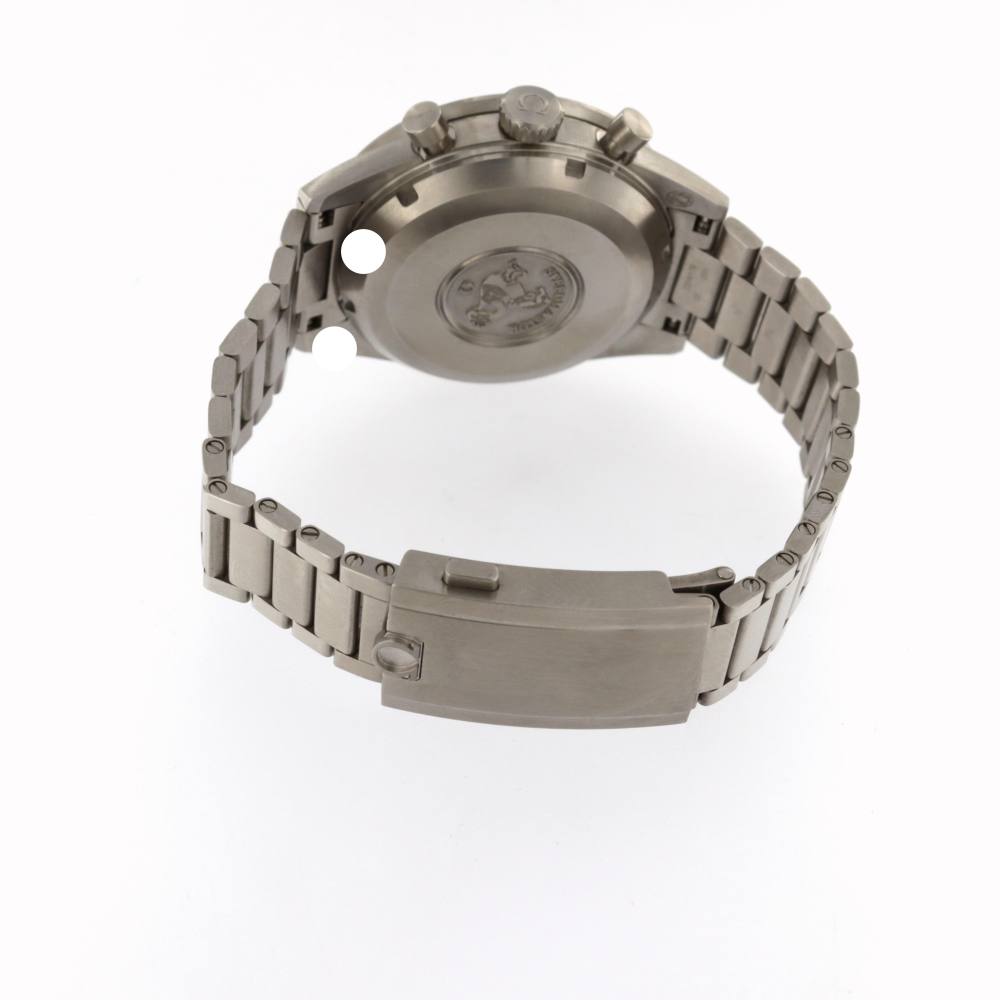 Omega Speedmaster 33210415101002