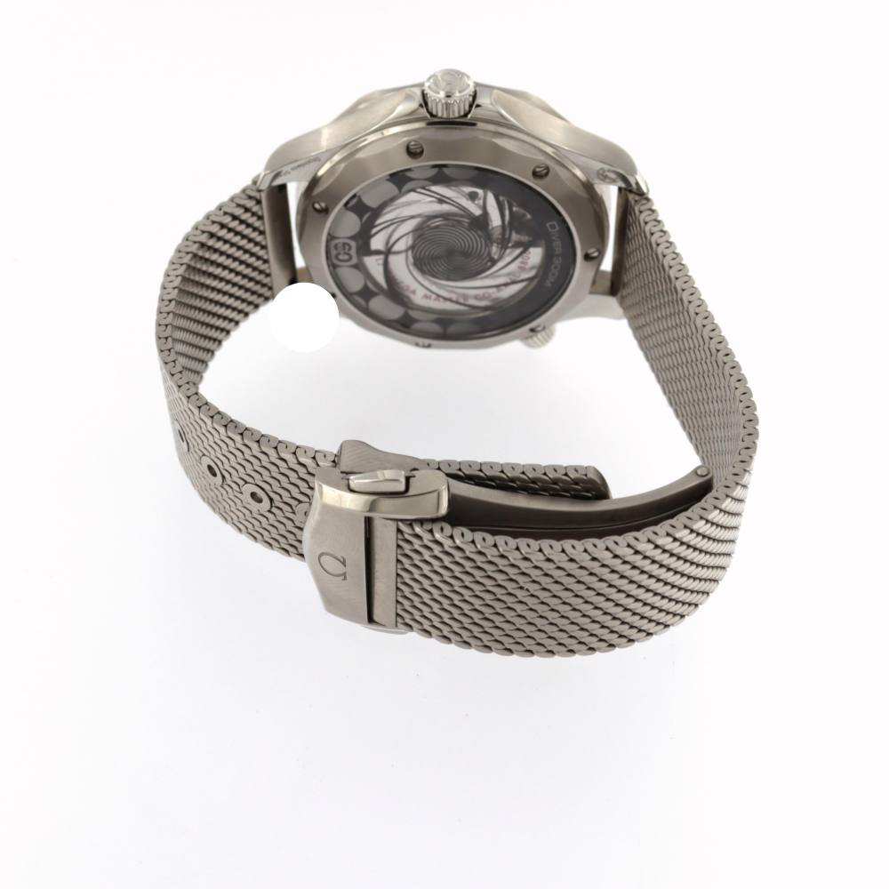 Omega Seamaster Diver 300 M “007 60th Anniversary 210.30.42.20.03.002