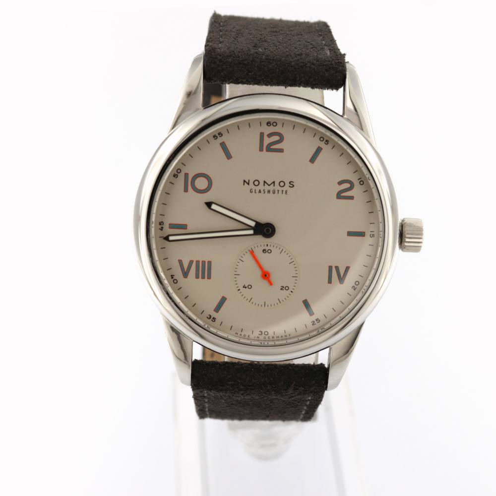 Nomos Club 735