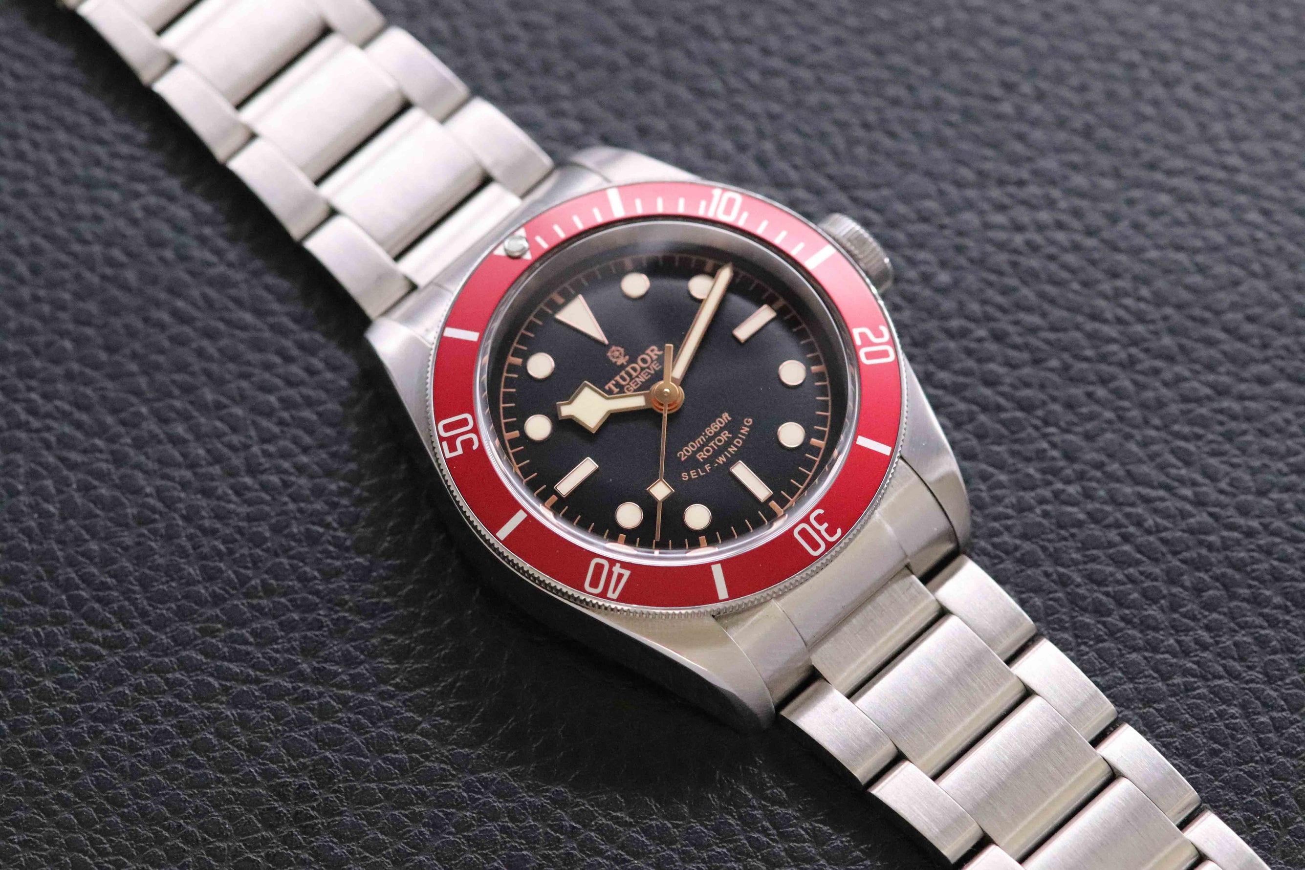 Tudor Black Bay 79220R (Black Bay rote Lünette)