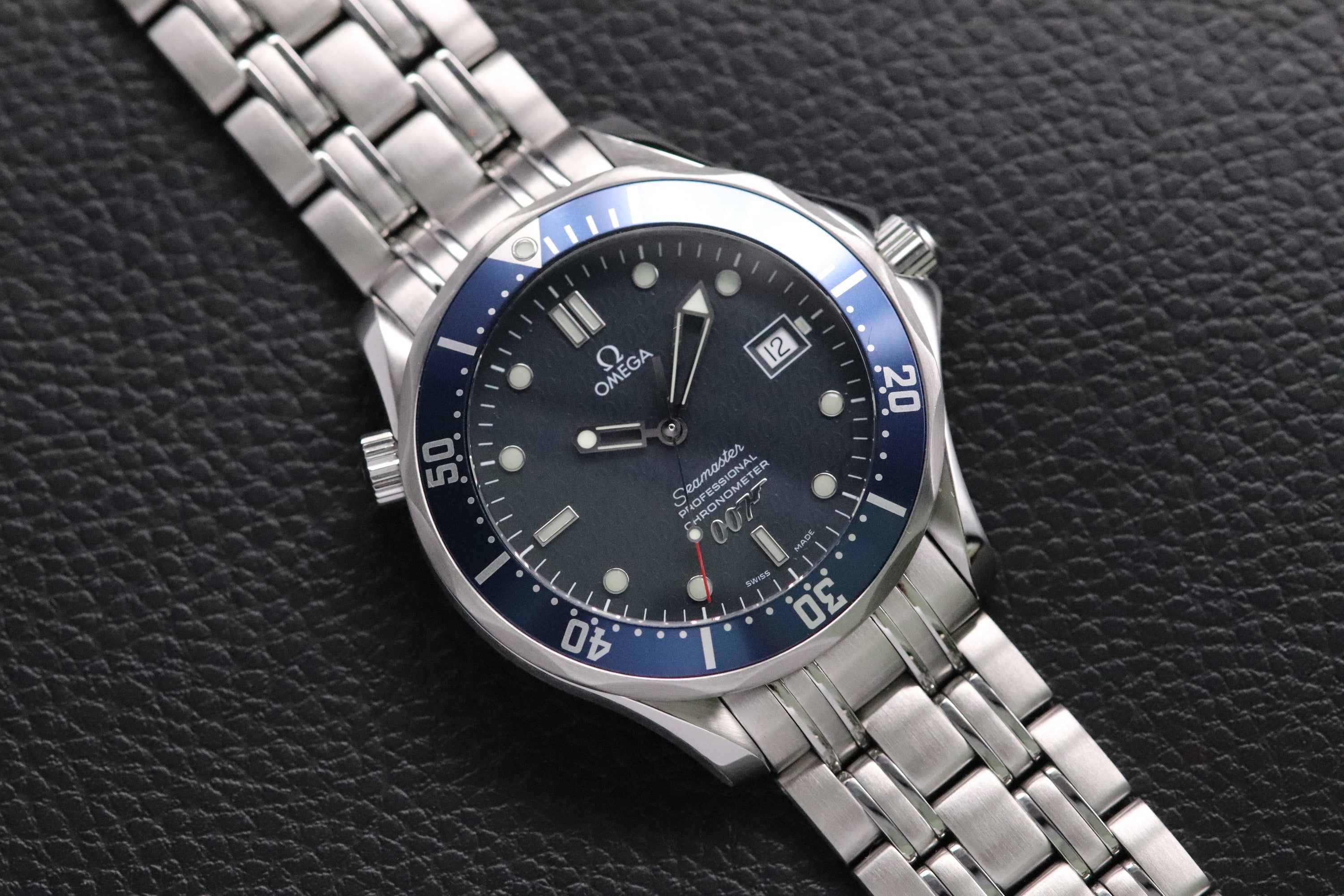 Omega Seamaster Diver 300 M 2537.80 (James Bond)