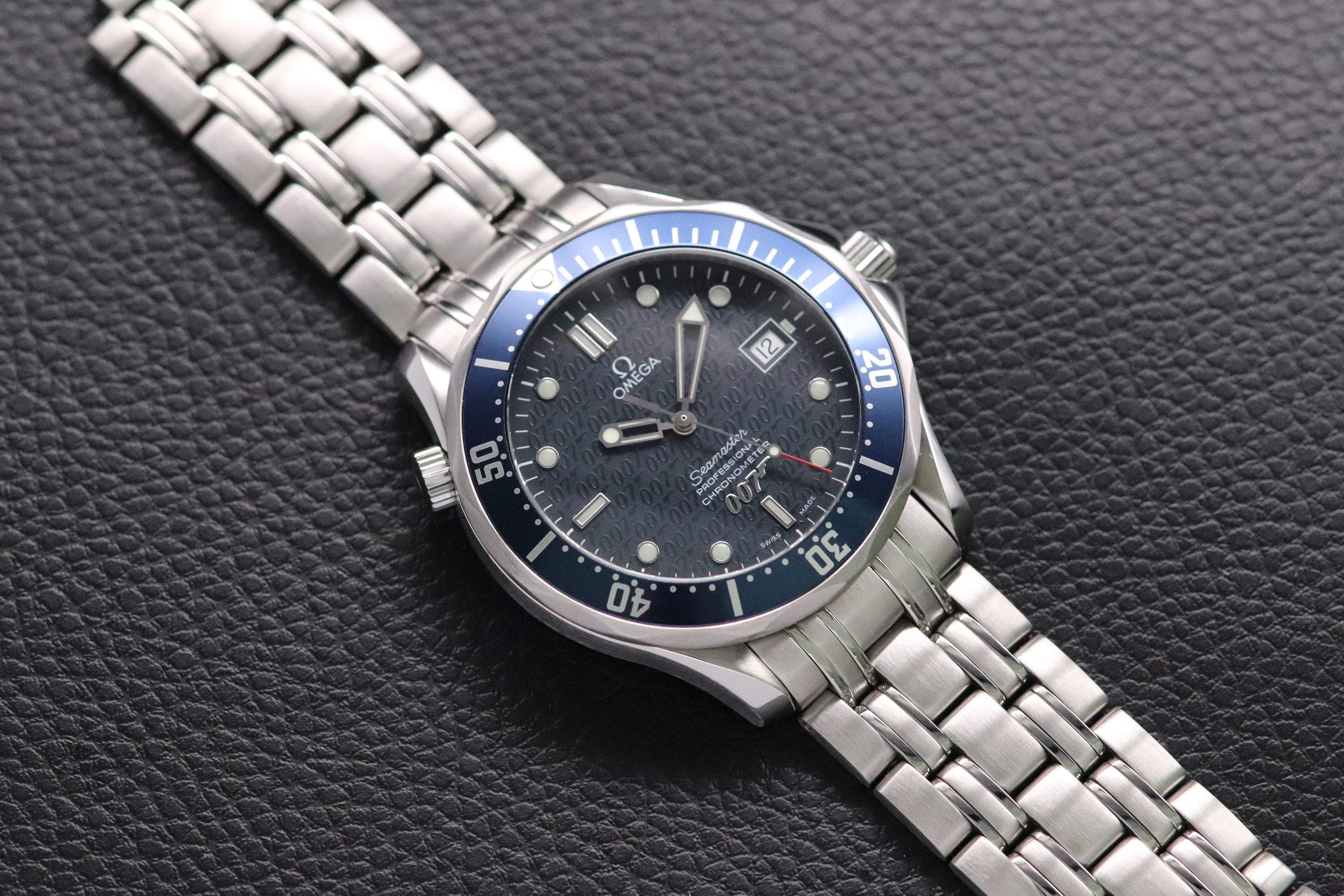 Omega Seamaster Diver 300 M 2537.80 (James Bond)