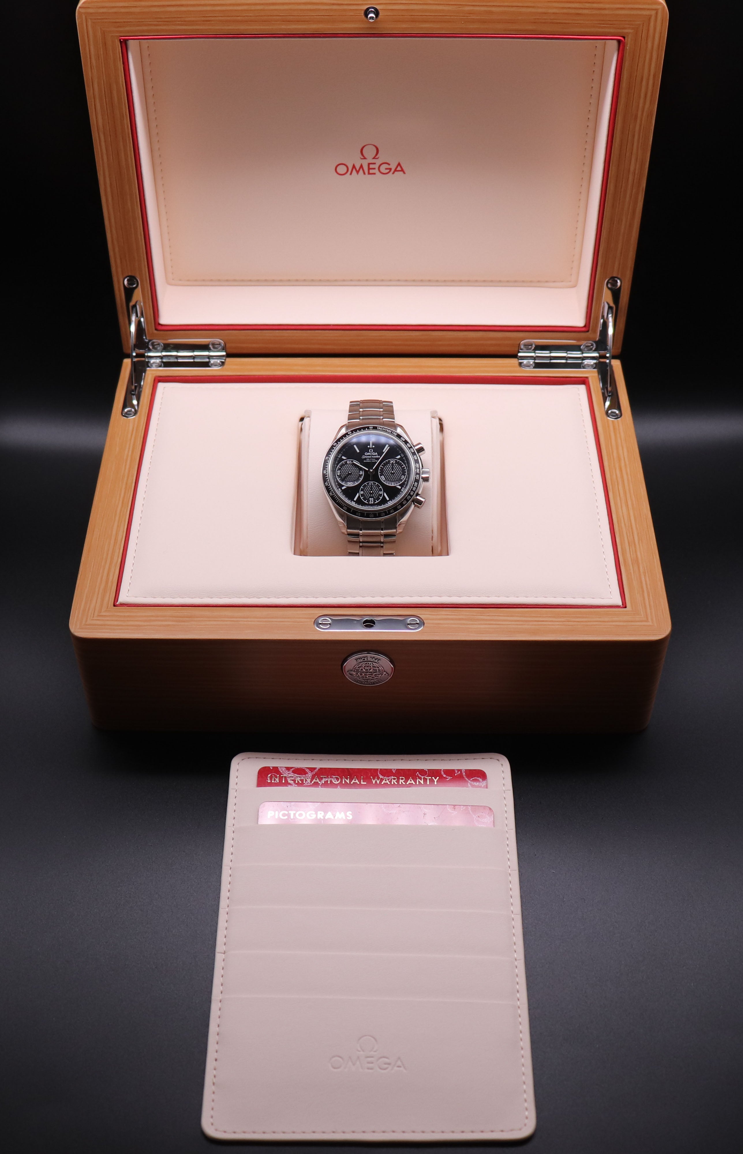 Omega Speedmaster 326.30.40.50.01.001