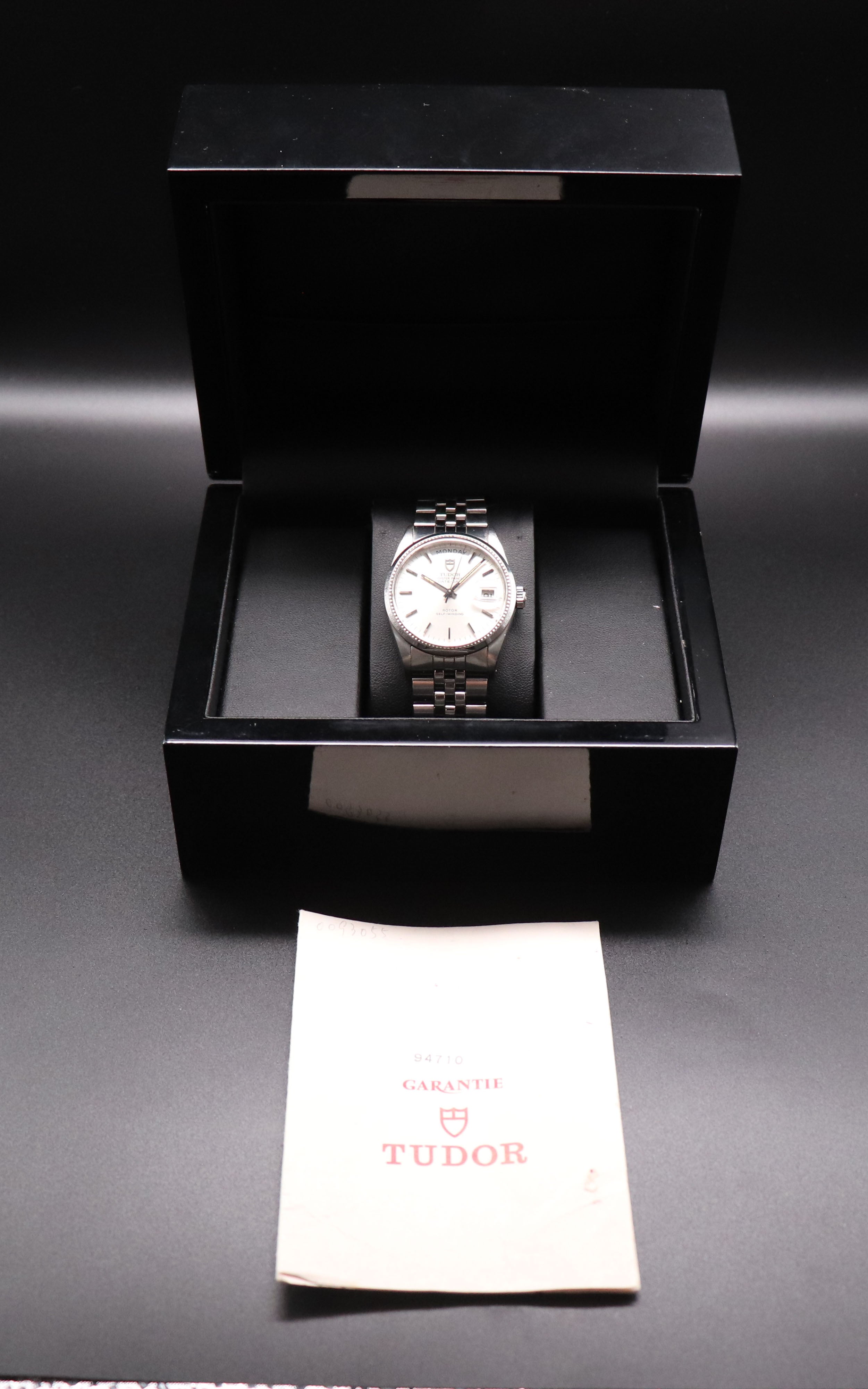 Tudor Prince Date Day 94710