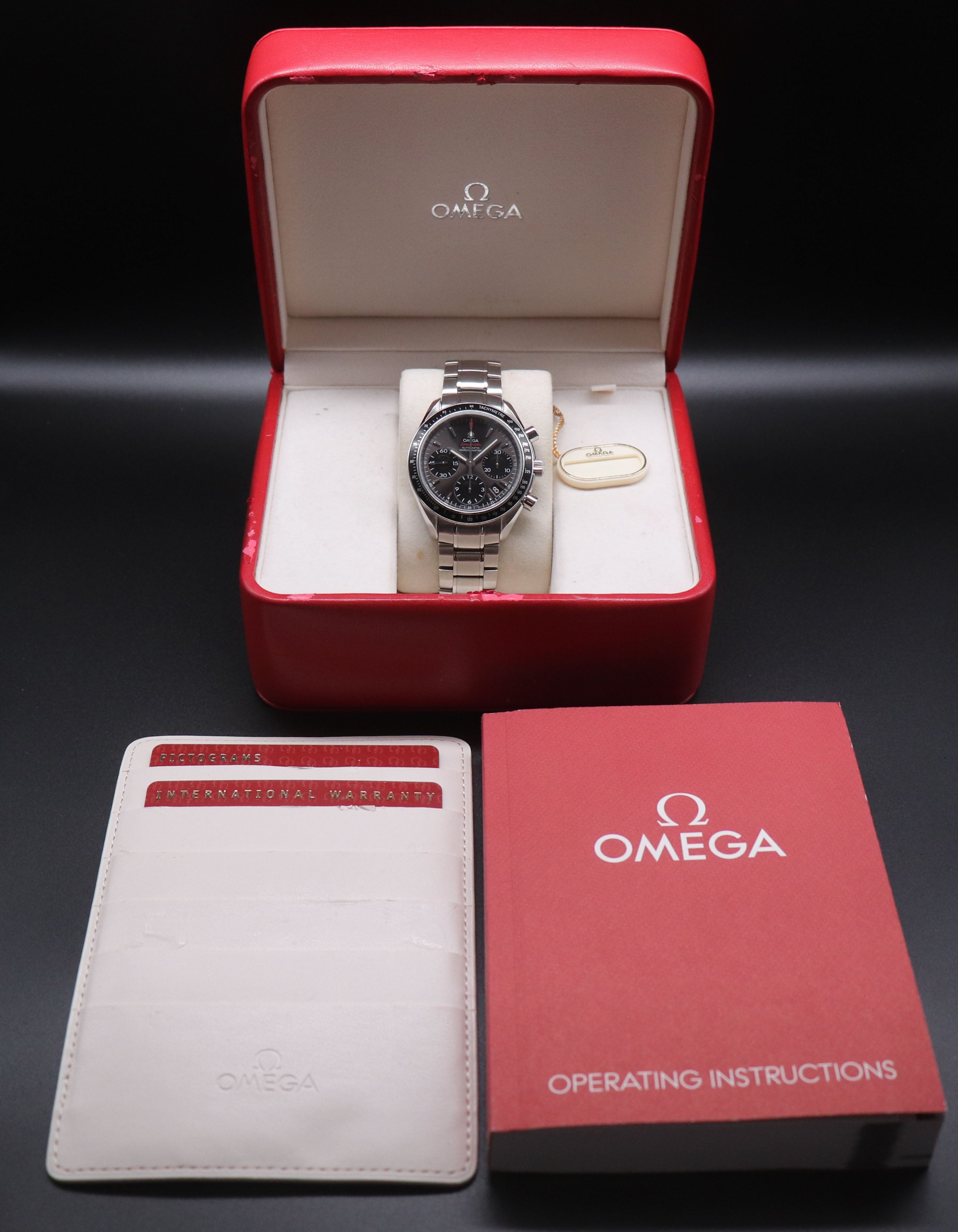 Omega Speedmaster 323.30.40.40.06.001