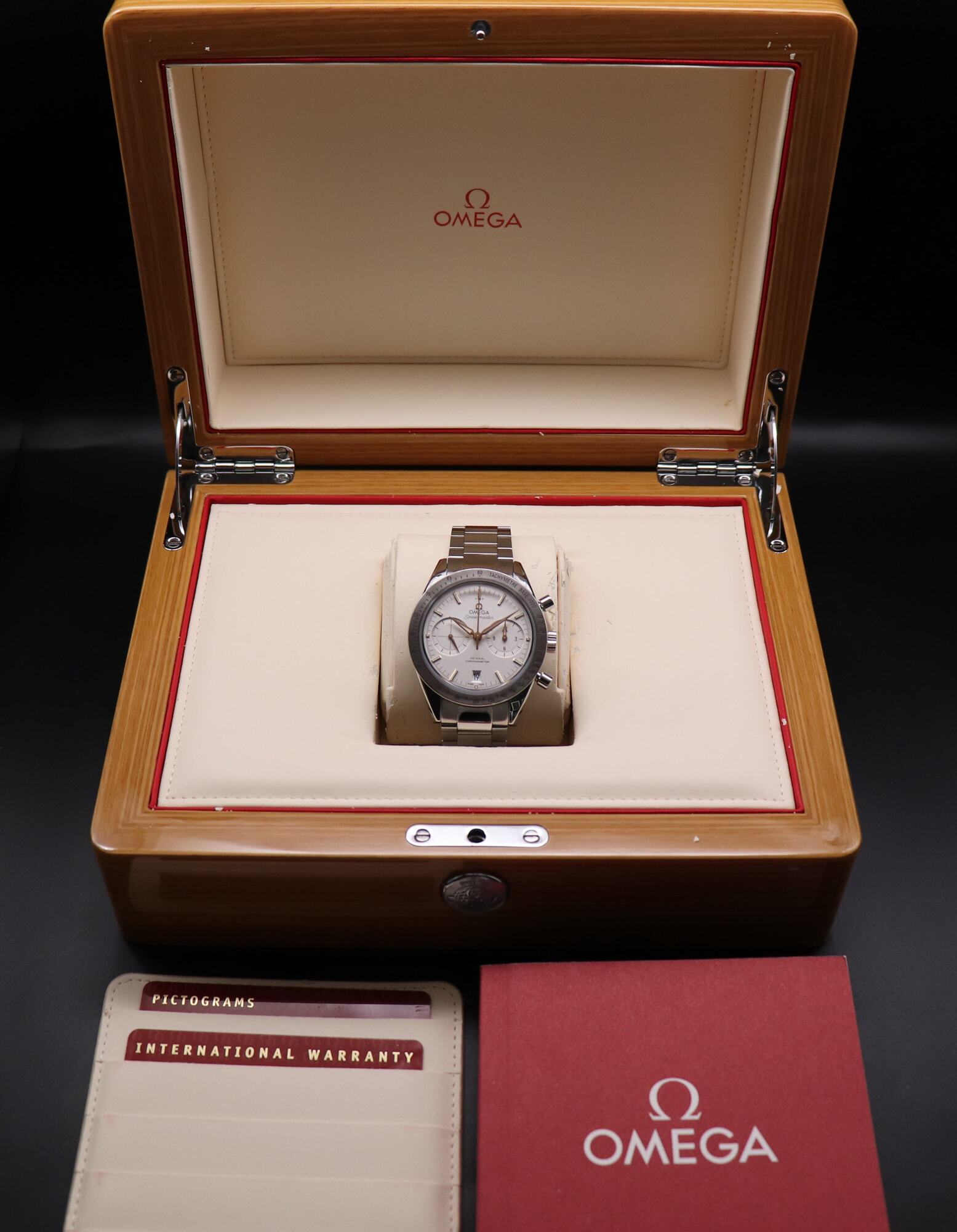 Omega Speedmaster 331.10.42.51.02.002