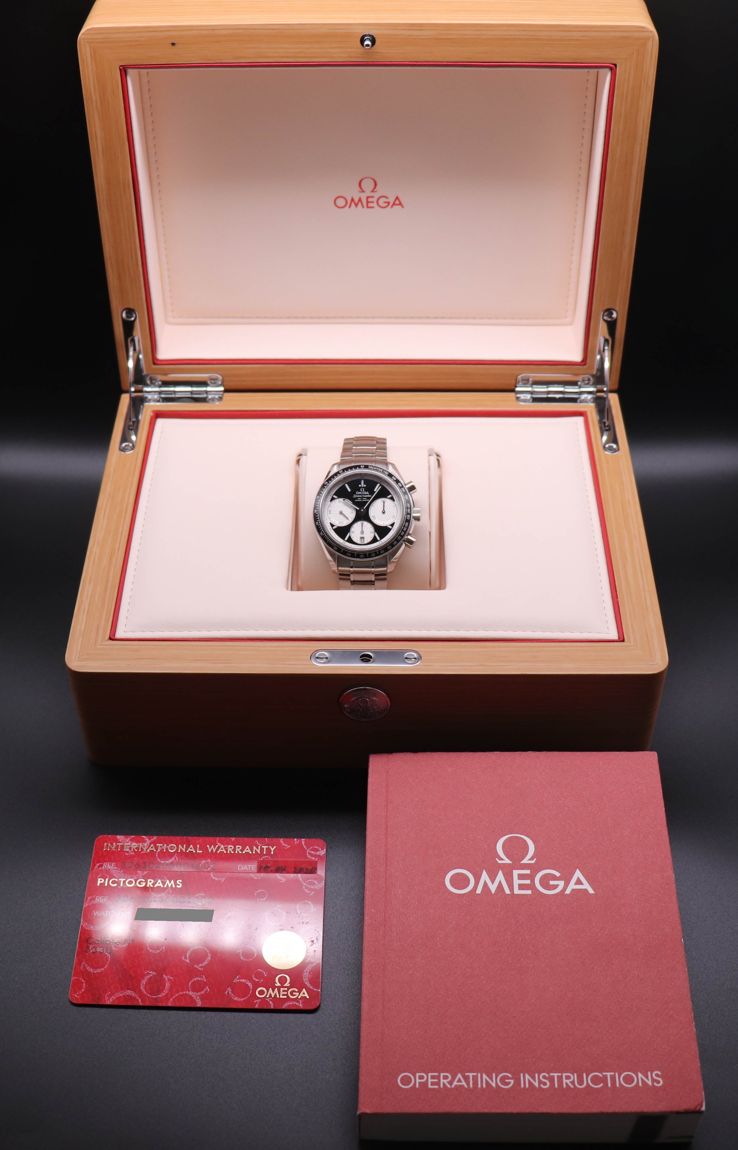 Omega Speedmaster 326.30.40.50.01.002