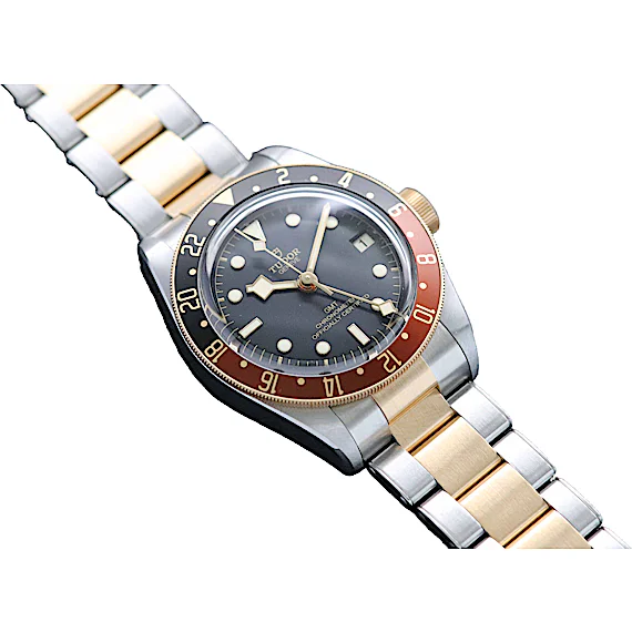 Tudor Black Bay 79833MN Tudor Black Bay 79833MN
