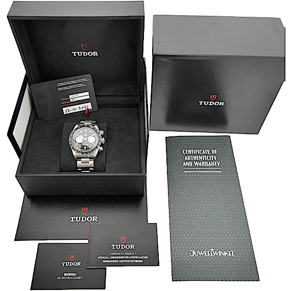 Tudor Black Bay 79360N Tudor Black Bay 79360N