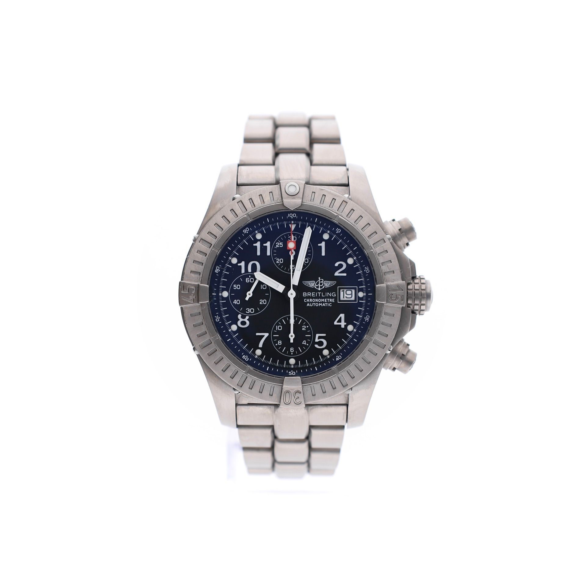 Breitling Avenger E13360