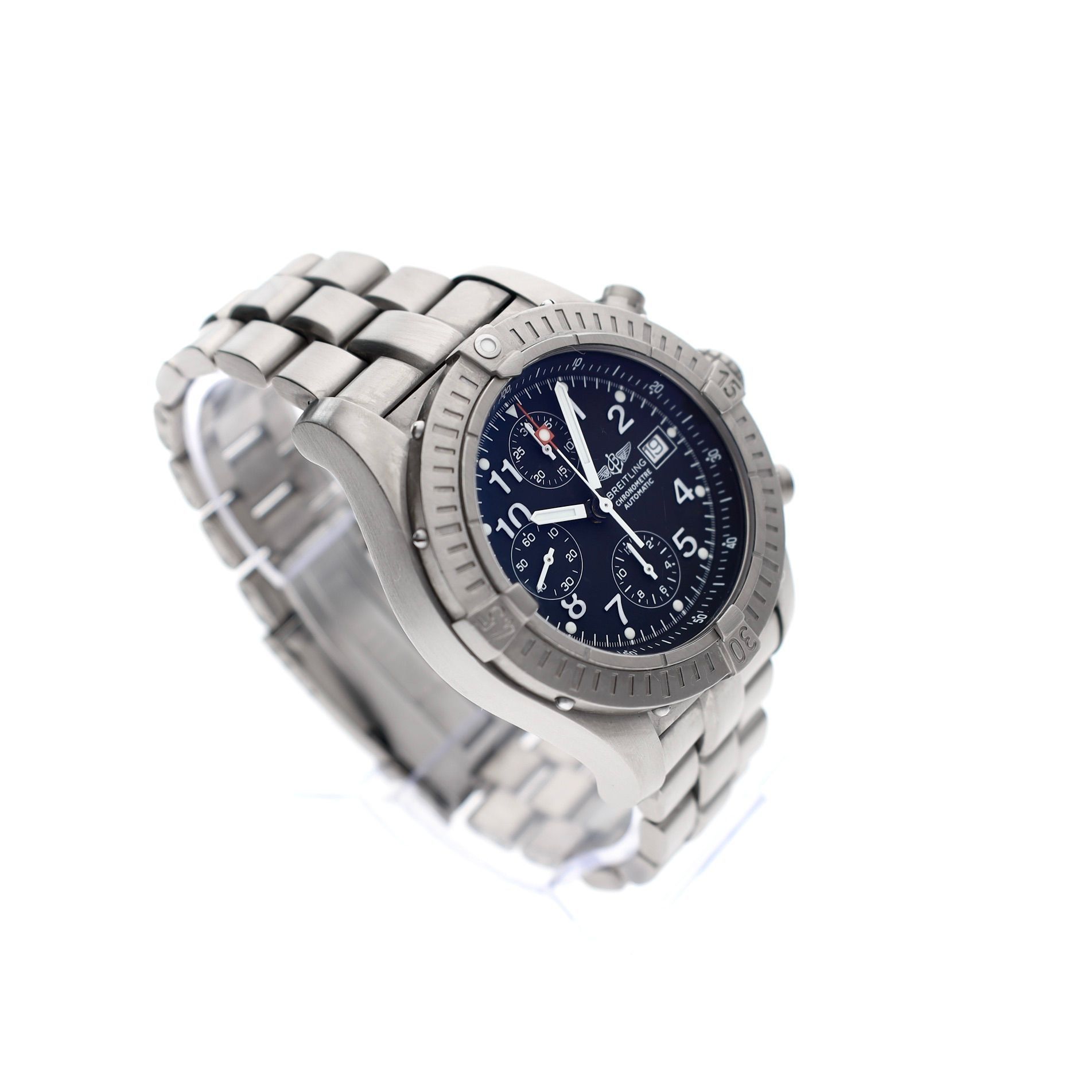 Breitling Avenger E13360