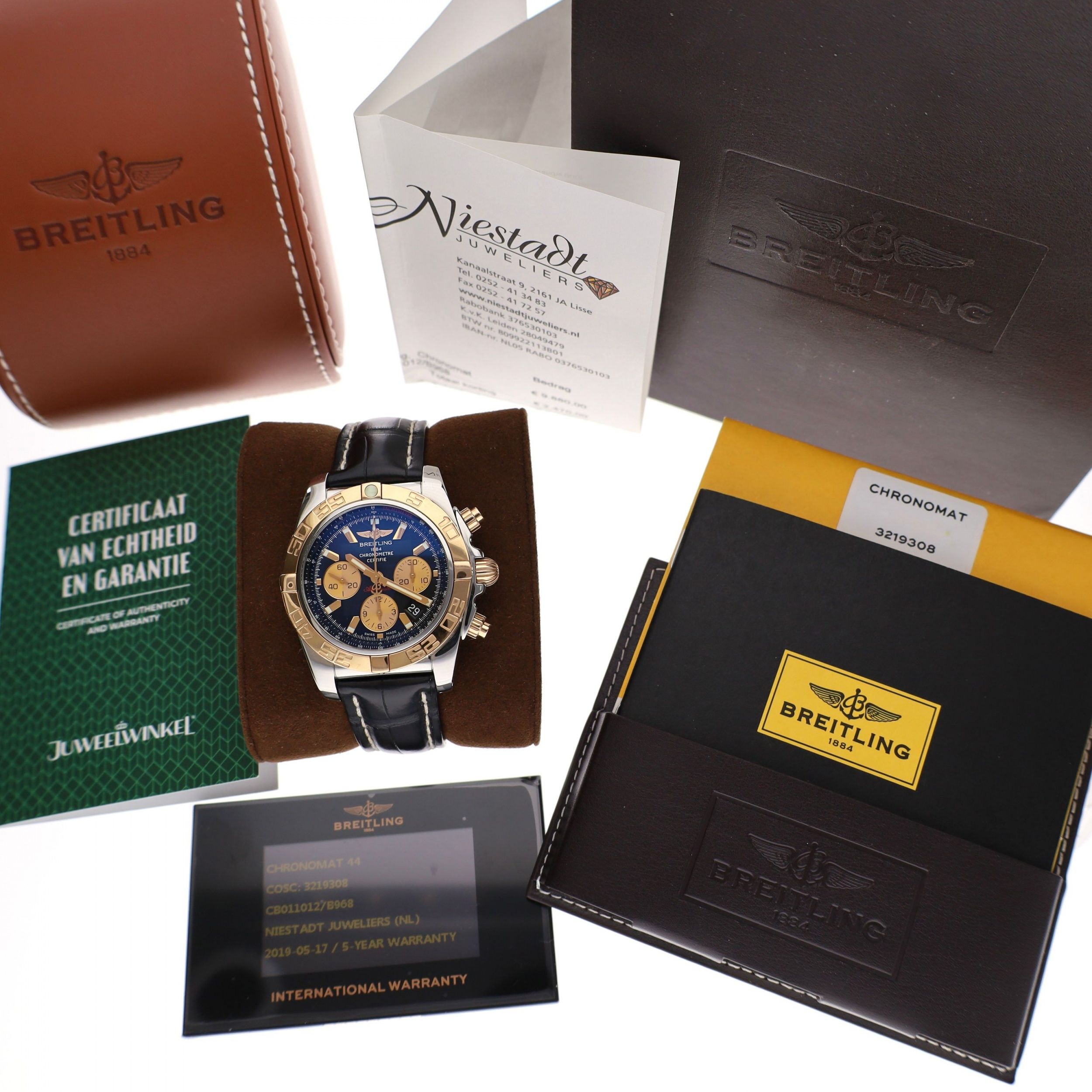 Breitling Chronomat CB011012/B968